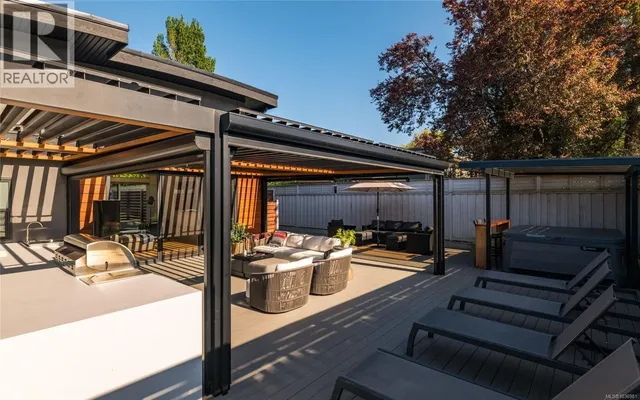 330 IRVING ROAD, Victoria 5