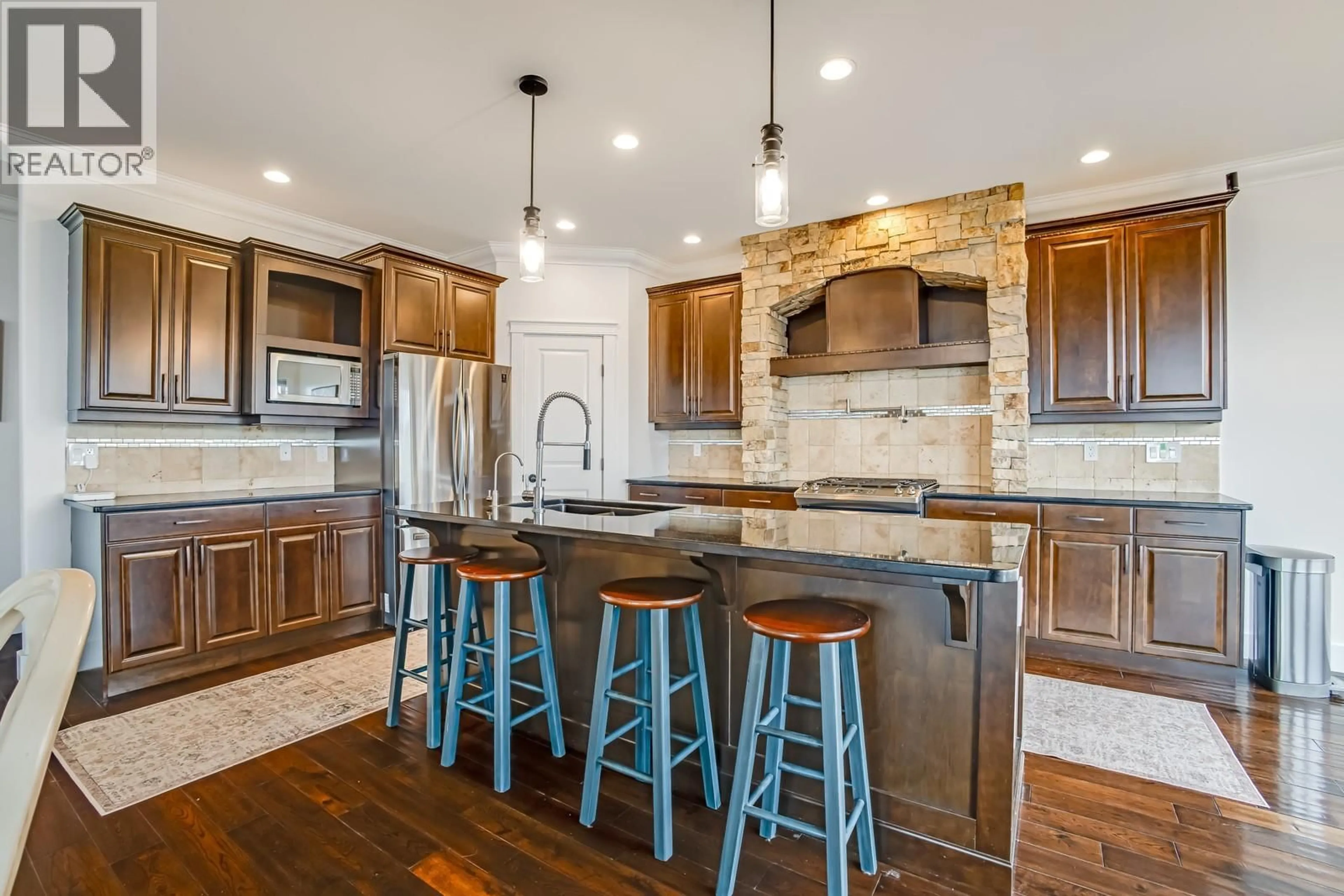 Open concept kitchen, ceramic/tile floor for 2584 LUCINDE ROAD, West Kelowna British Columbia V1Z4B1