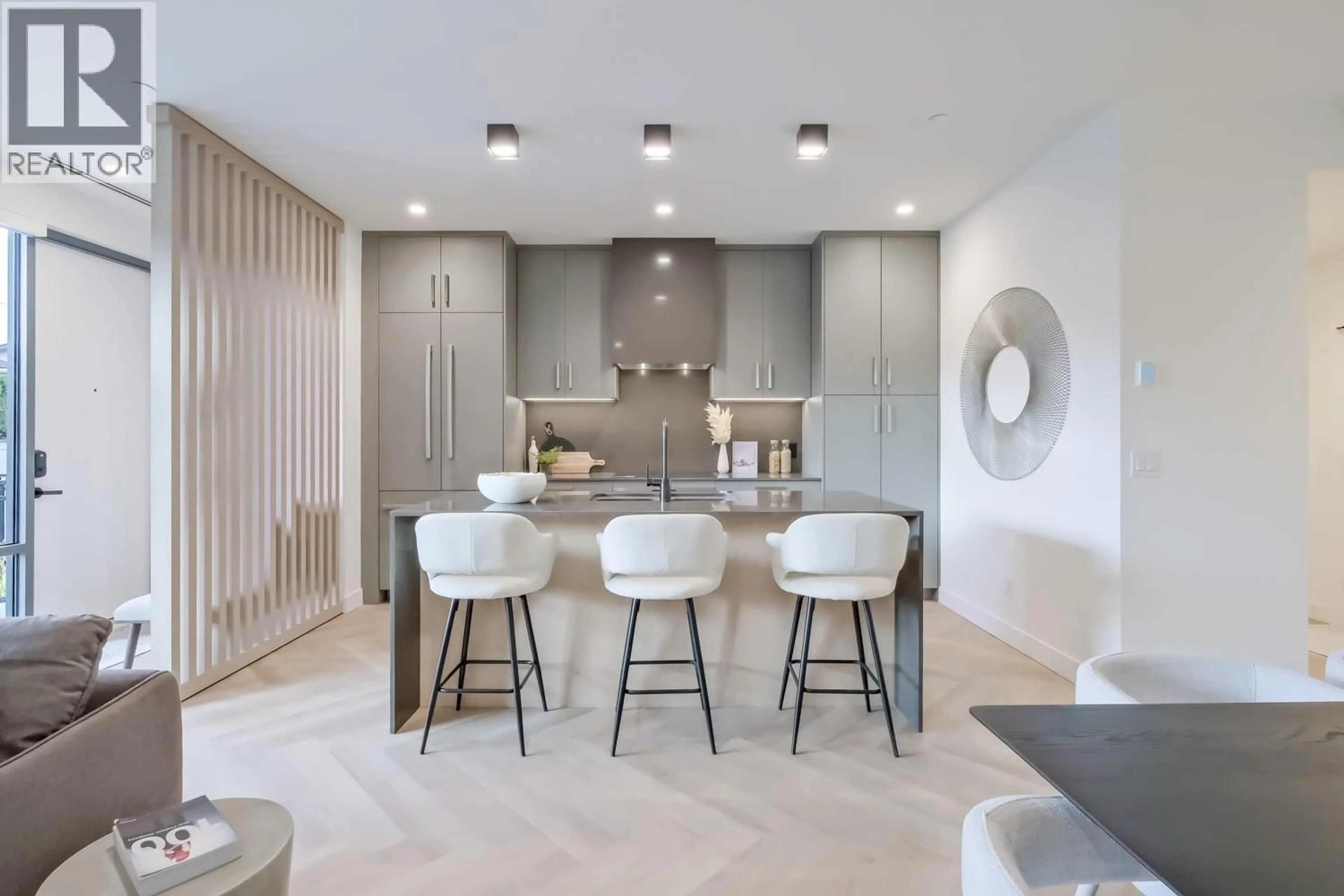 Contemporary kitchen, unknown for 3341 WATT ROAD, Kelowna British Columbia V1W0H7