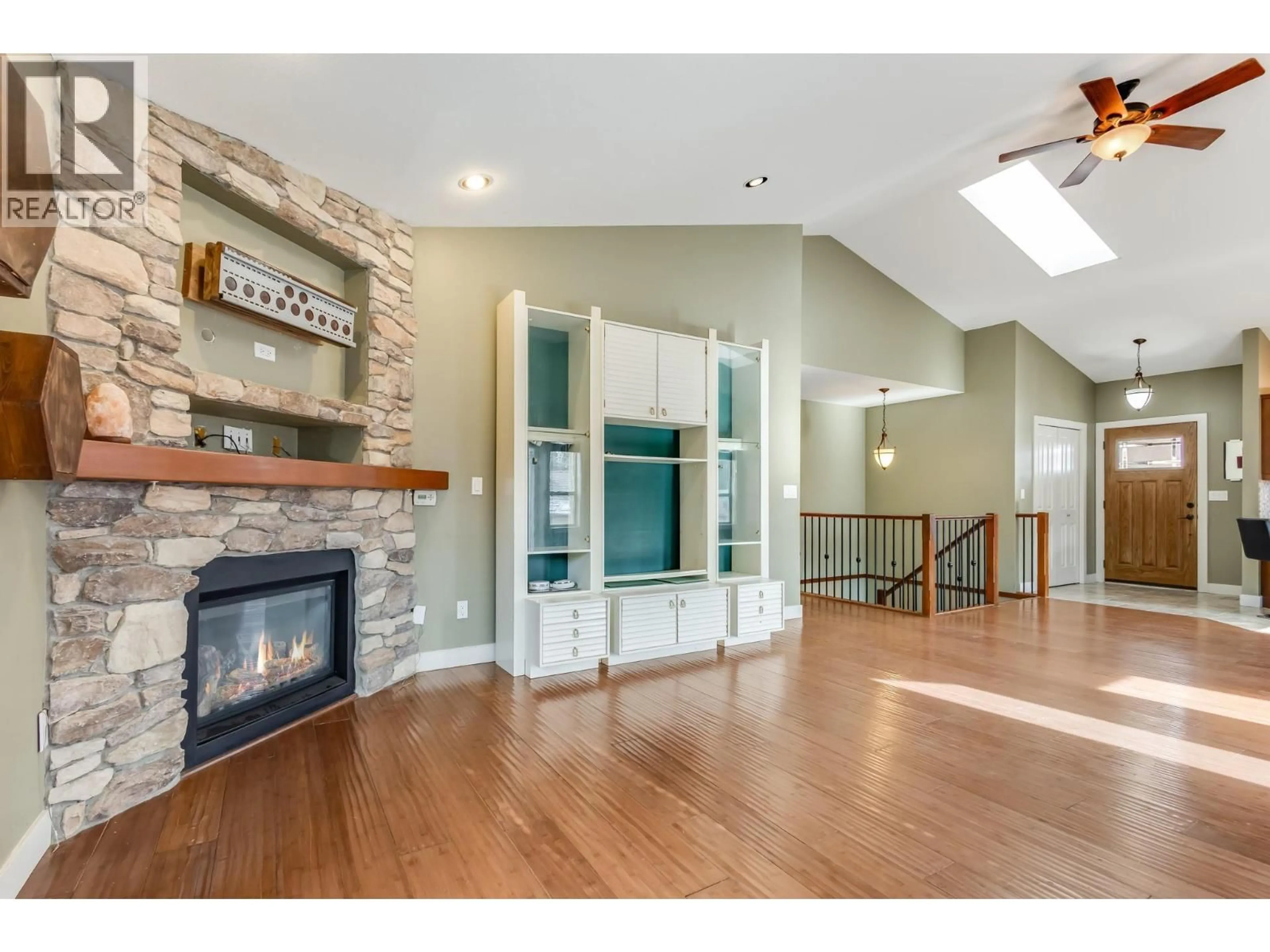 Unknown for 2061 BERNAU COURT, Lake Country British Columbia V4M2M7