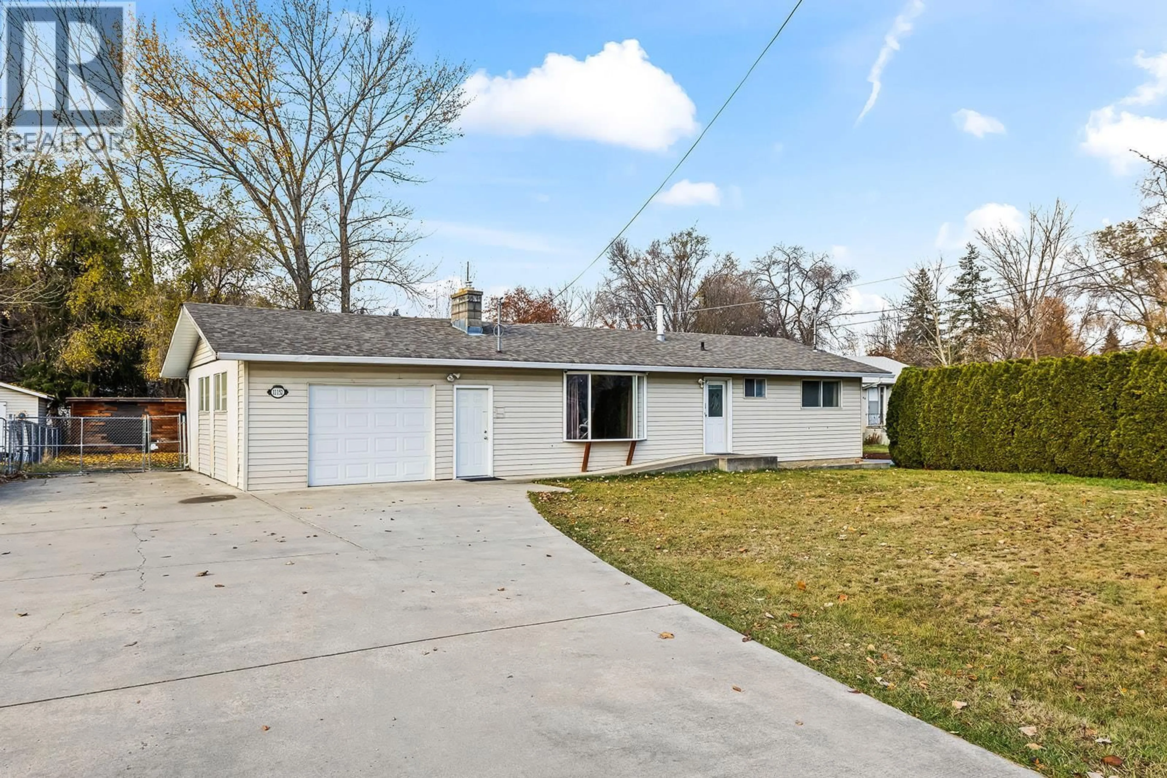 Home with vinyl exterior material, street for 11152 BOTTOM WOOD LAKE ROAD, Lake Country British Columbia V4V1V9