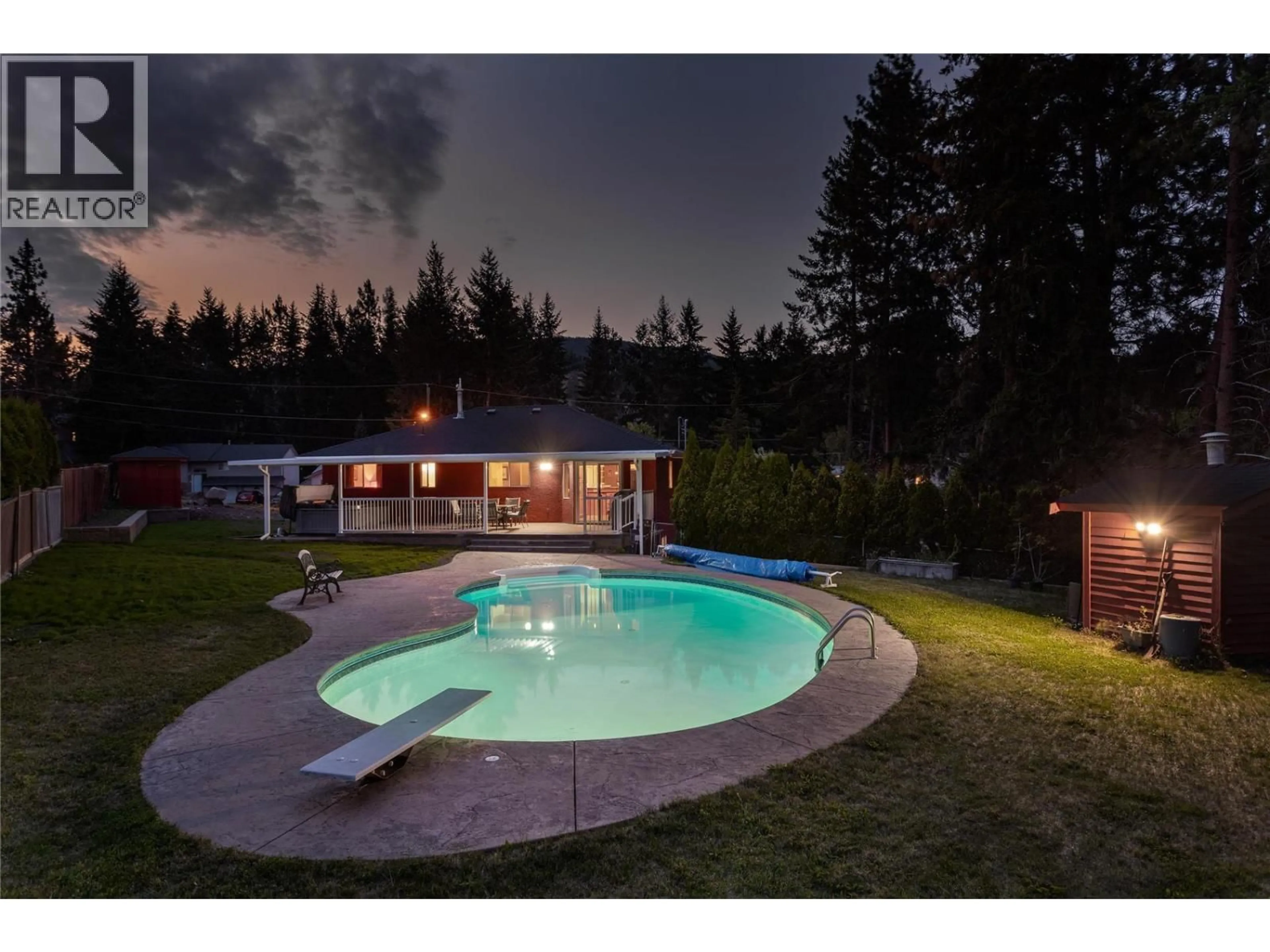 Pool for 3118 MCIVER ROAD, West Kelowna British Columbia V4T1E6