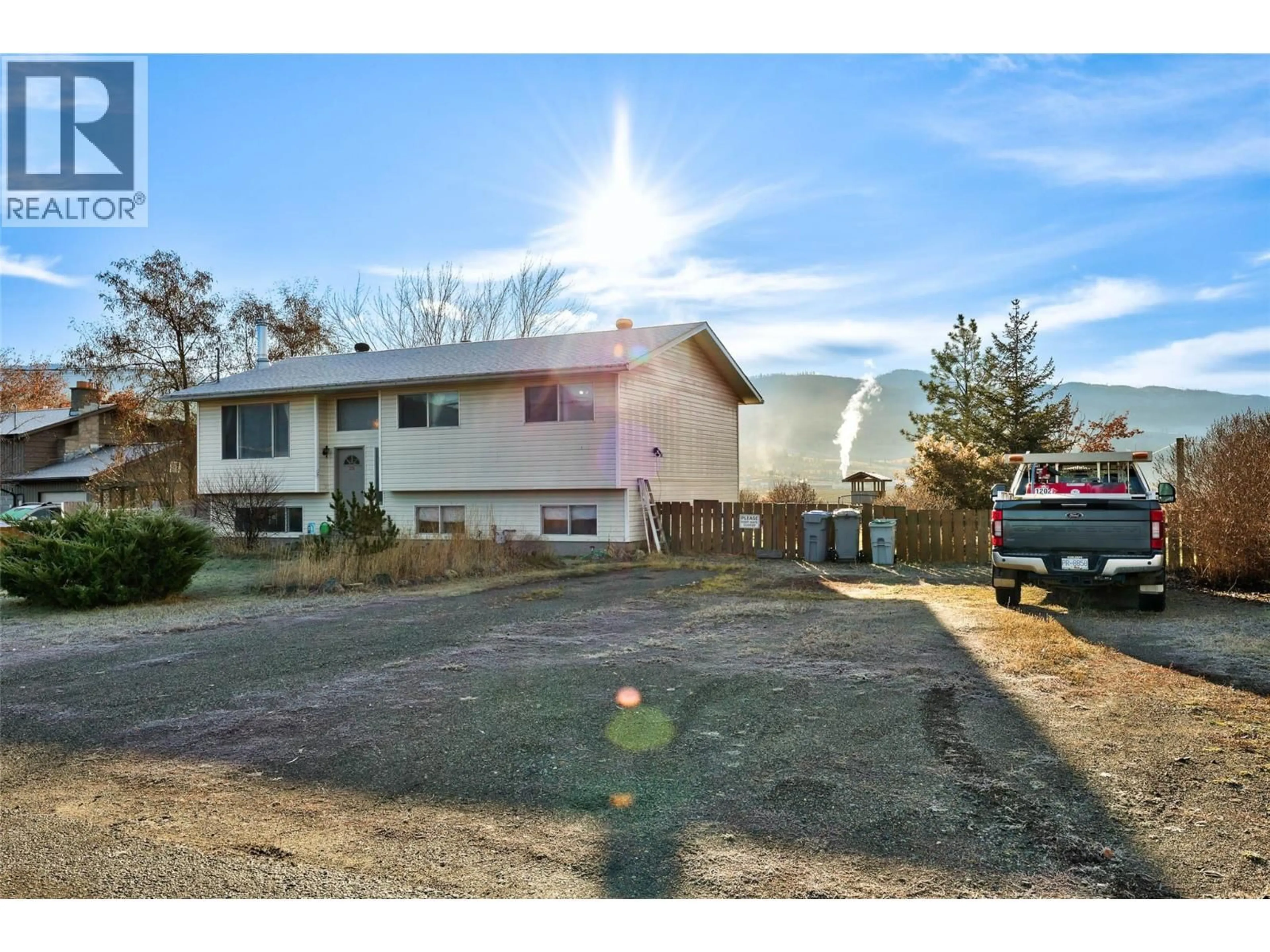 A pic from outside/outdoor area/front of a property/back of a property/a pic from drone, unknown for 273 STATION ROAD, Kamloops British Columbia V0E1Z0