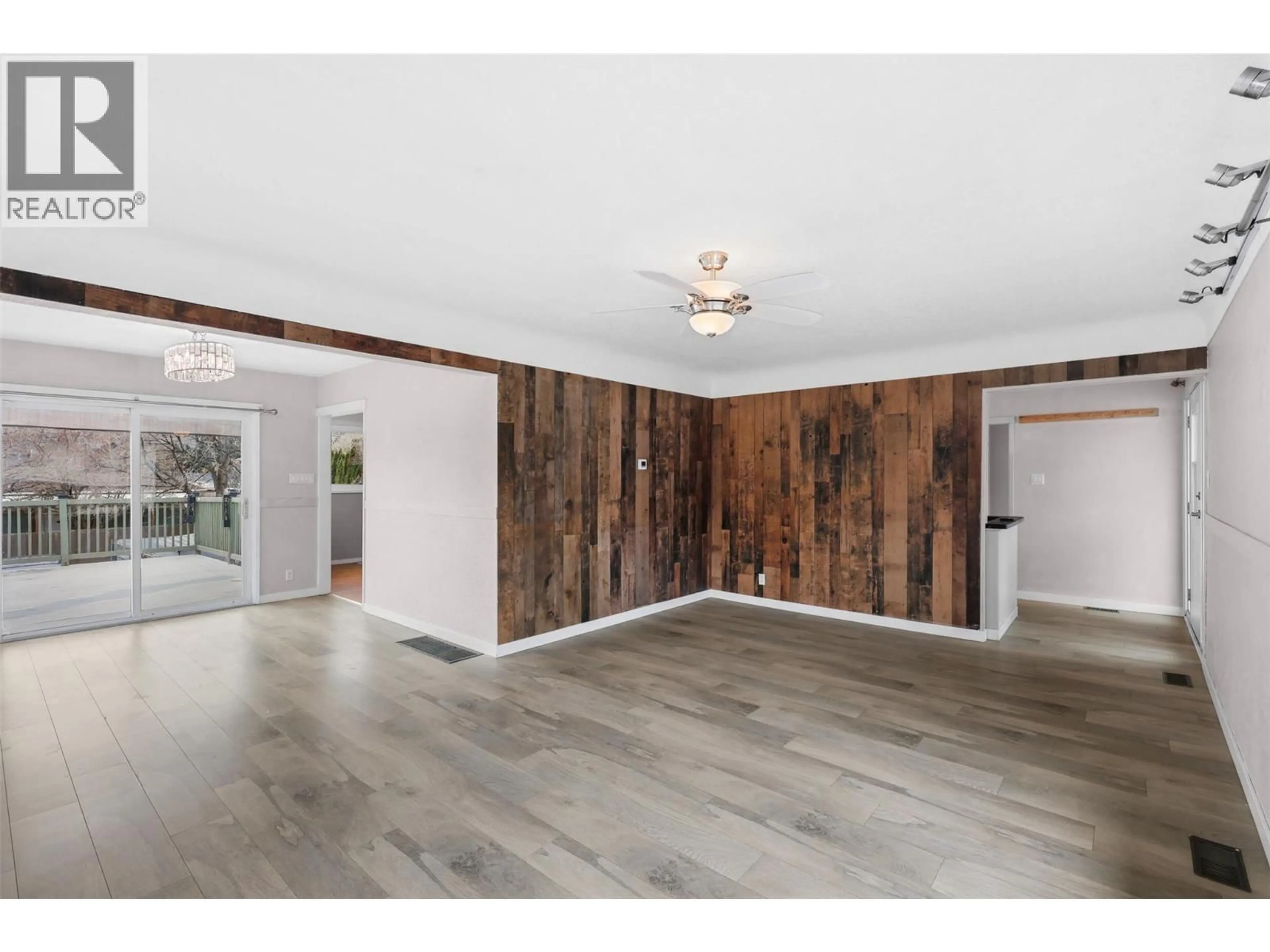 Indoor entryway for 260 FAIRVIEW AVENUE, Kamloops British Columbia V2B1E9