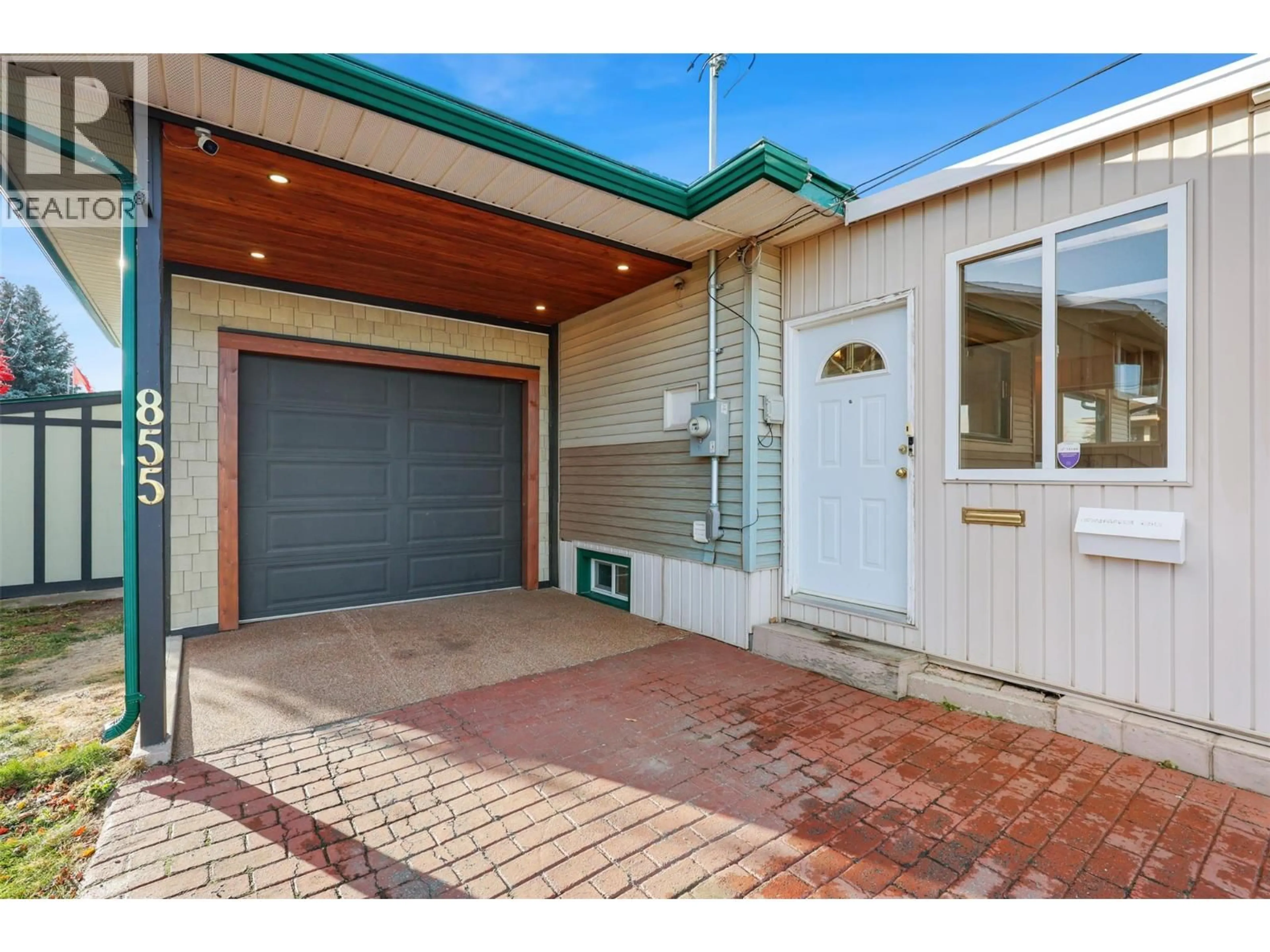 Indoor garage for 855 RENFREW AVENUE, Kamloops British Columbia V2B3X3
