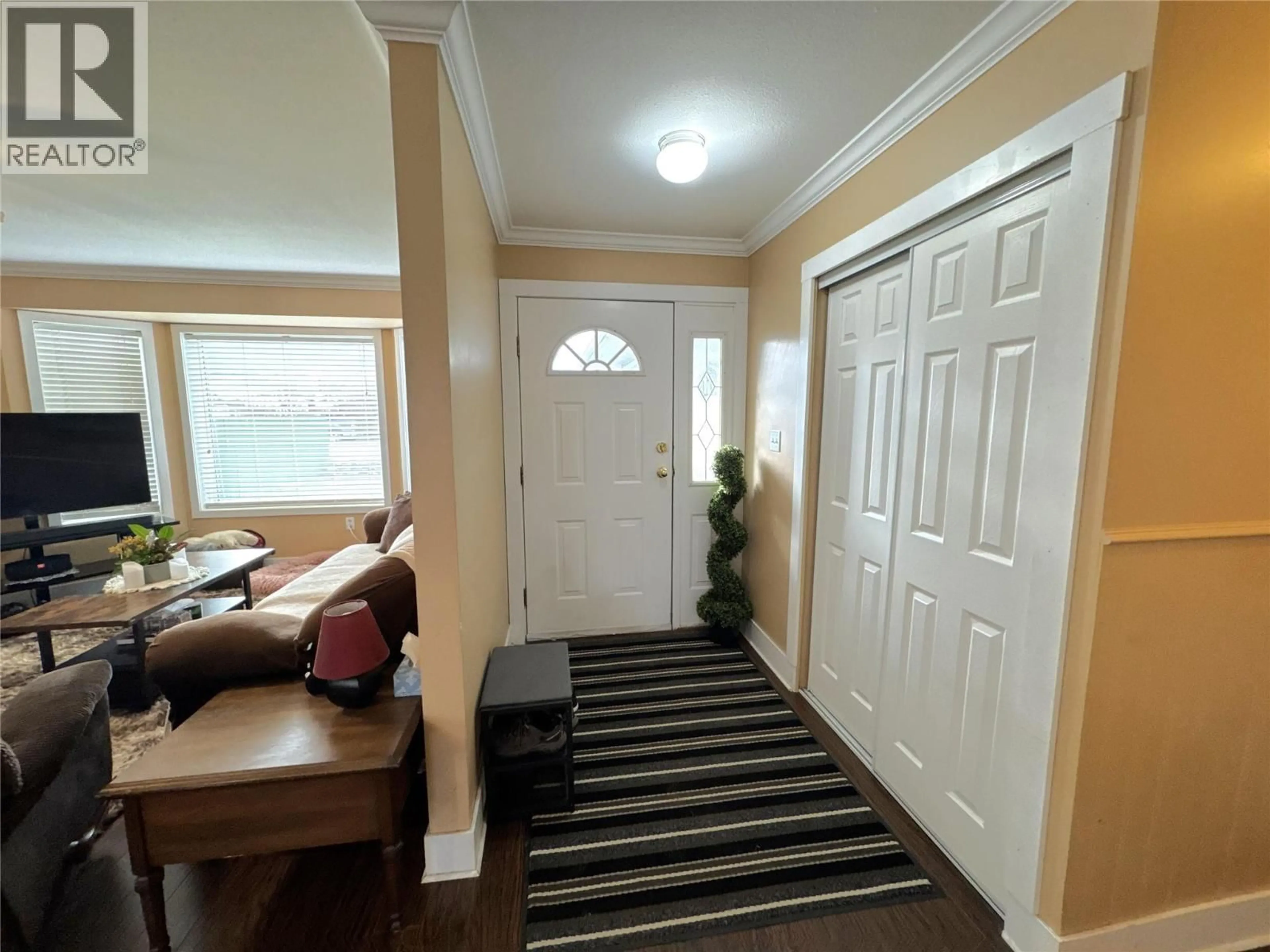 Indoor entryway for 2313 CLAPPERTON AVENUE, Merritt British Columbia V1K1B8