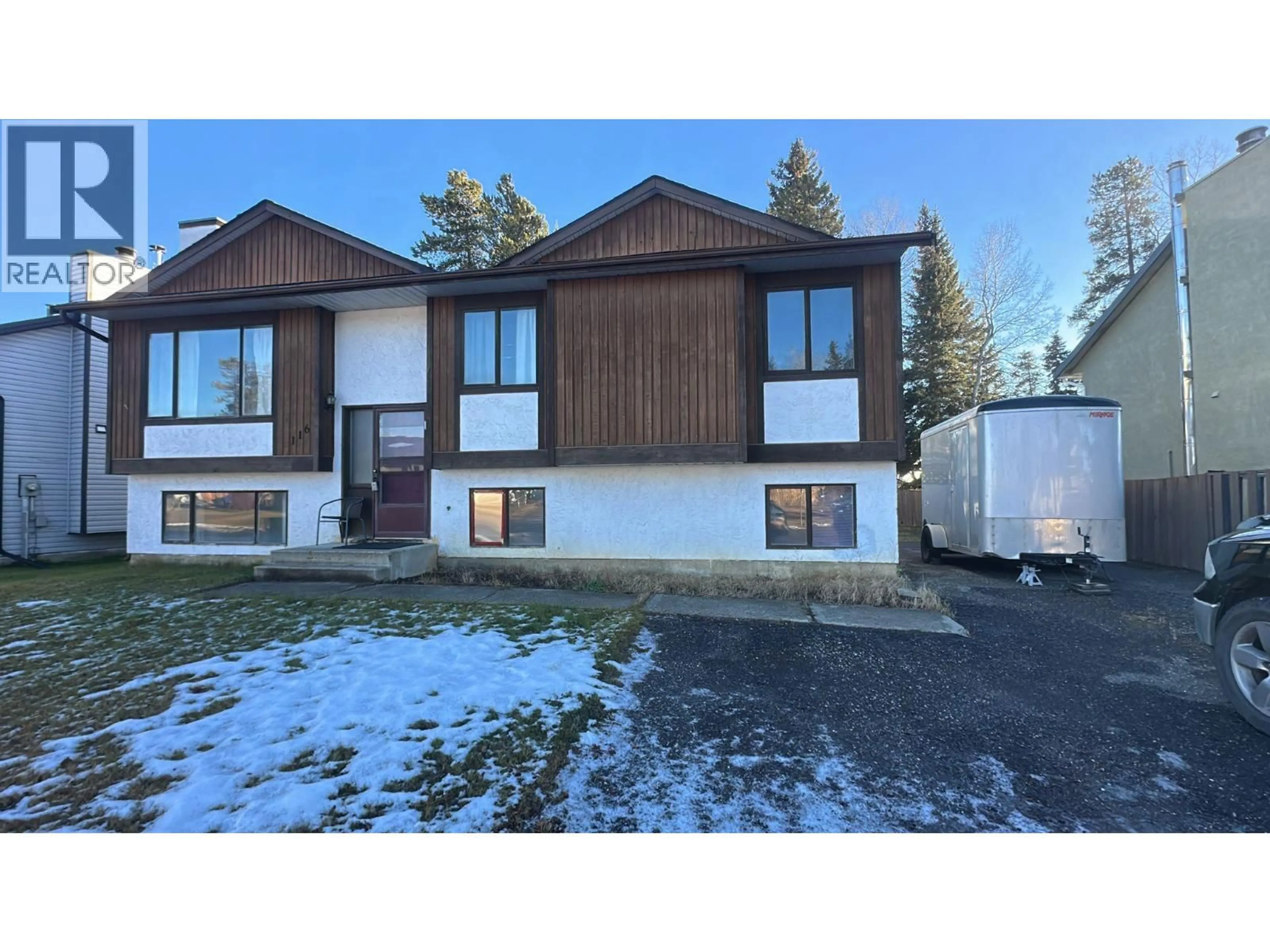 Home with vinyl exterior material, street for 116 BIRCH AVENUE, Tumbler Ridge British Columbia V0C2W0