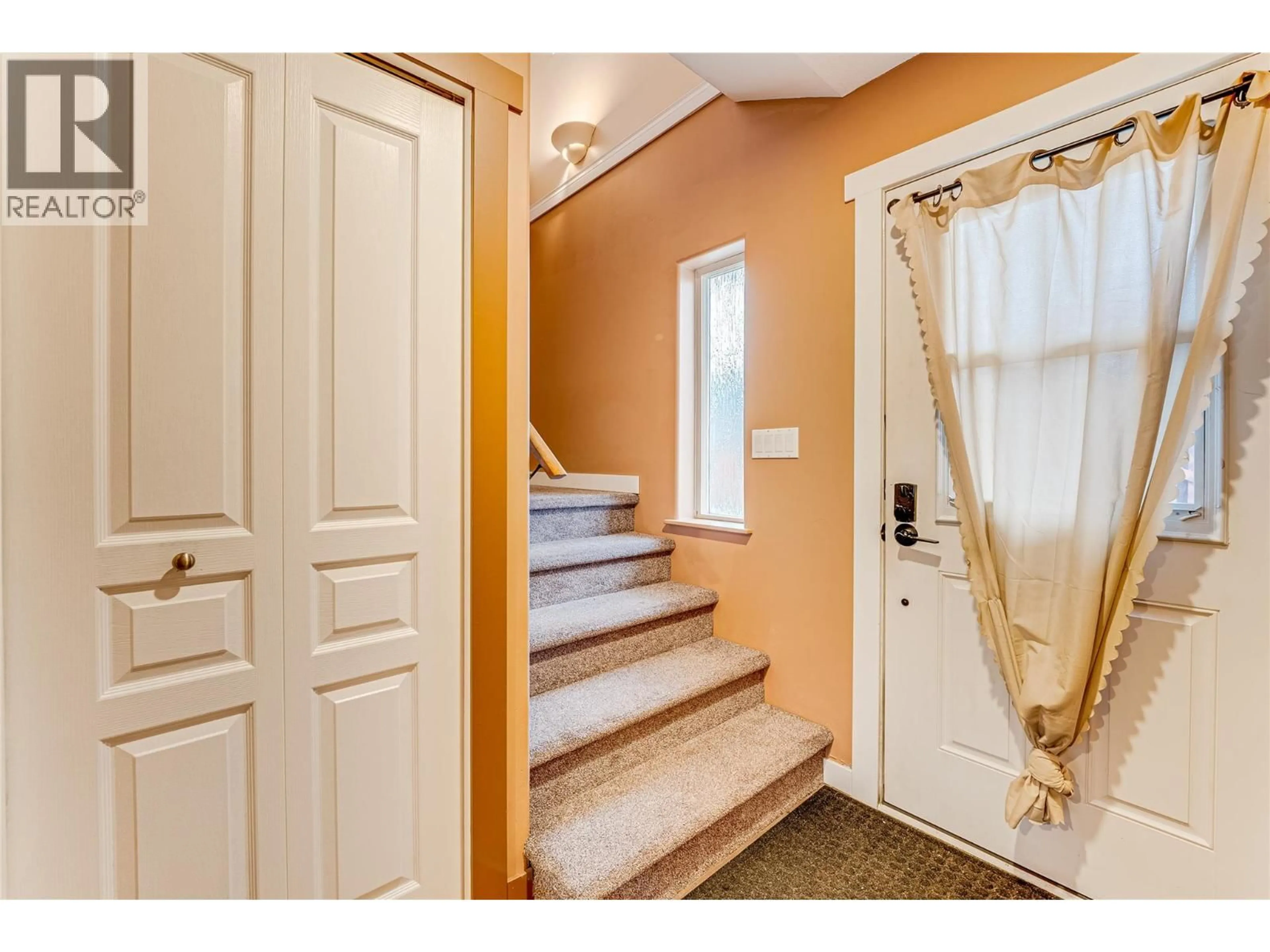 Indoor entryway for 9 - 2620 PLEASANT VALLEY ROAD, Armstrong British Columbia V0E1B2