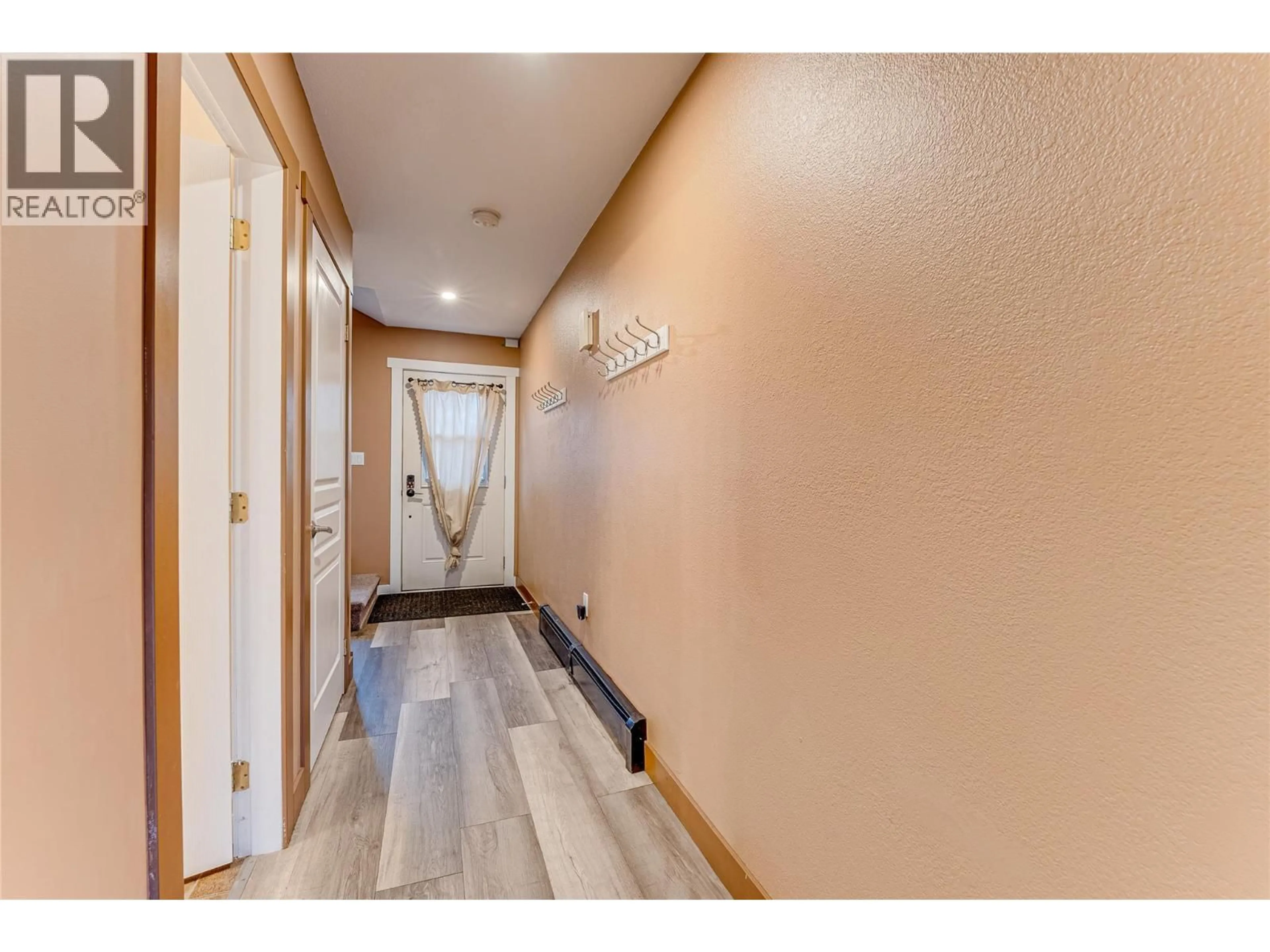 Indoor entryway for 9 - 2620 PLEASANT VALLEY ROAD, Armstrong British Columbia V0E1B2
