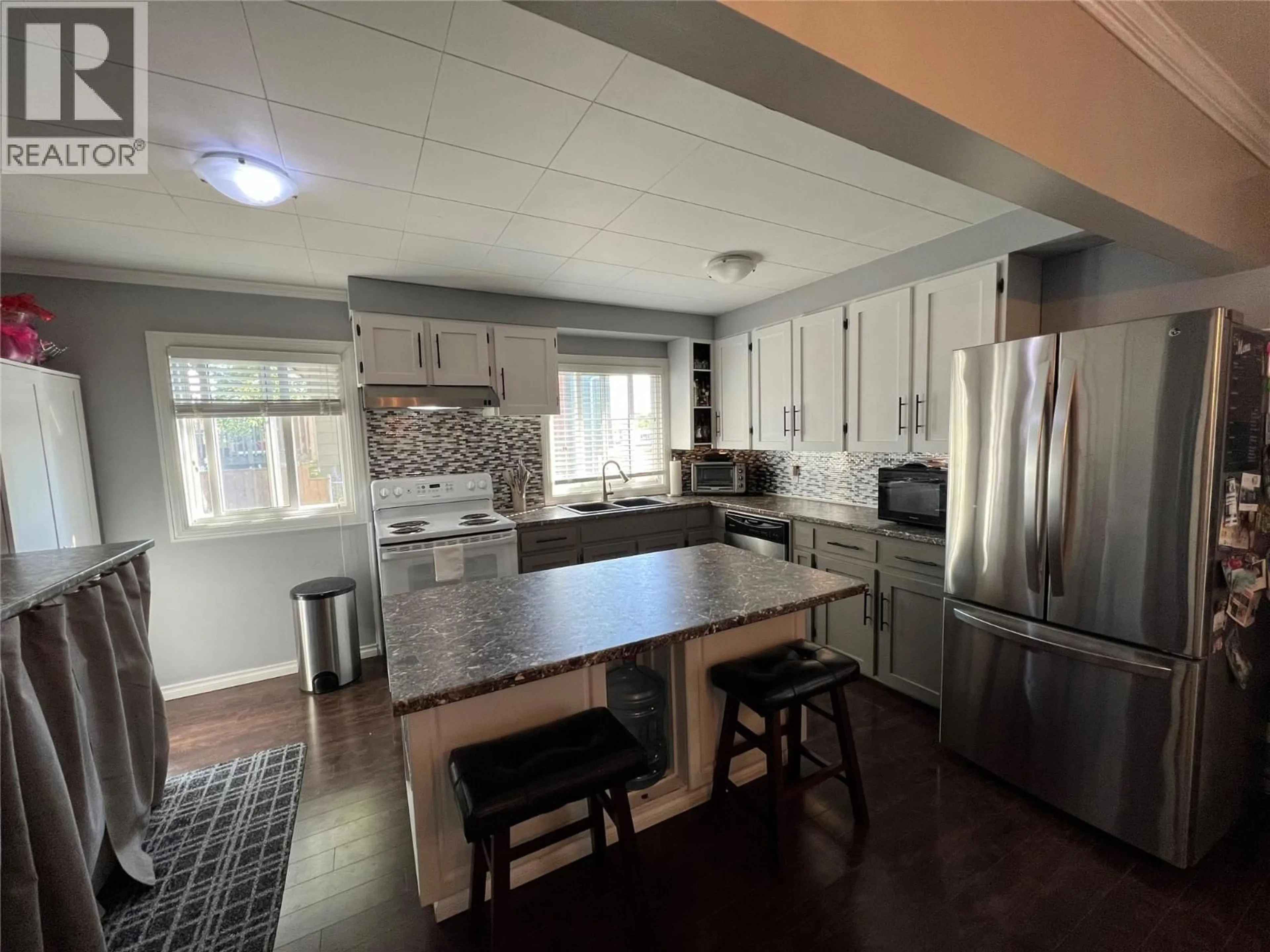 Open concept kitchen, unknown for 9300 9 STREET, Dawson Creek British Columbia V1G3S3