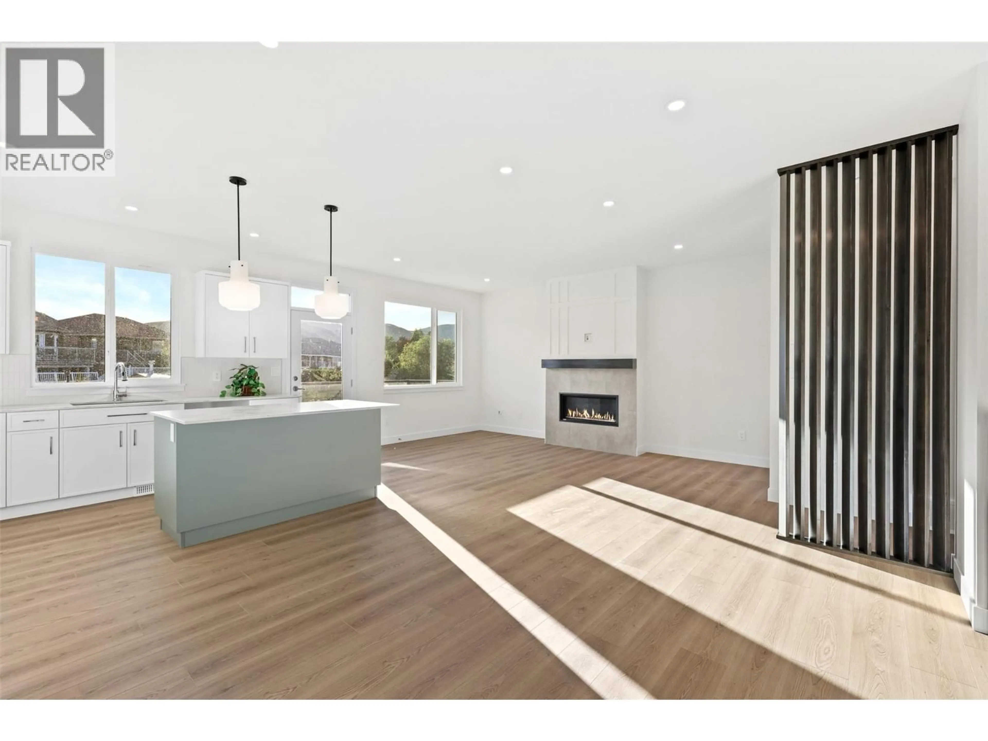 Open concept kitchen, wood/laminate floor for 138 - 2050 GRASSLANDS BOULEVARD, Kamloops British Columbia V2B0K7