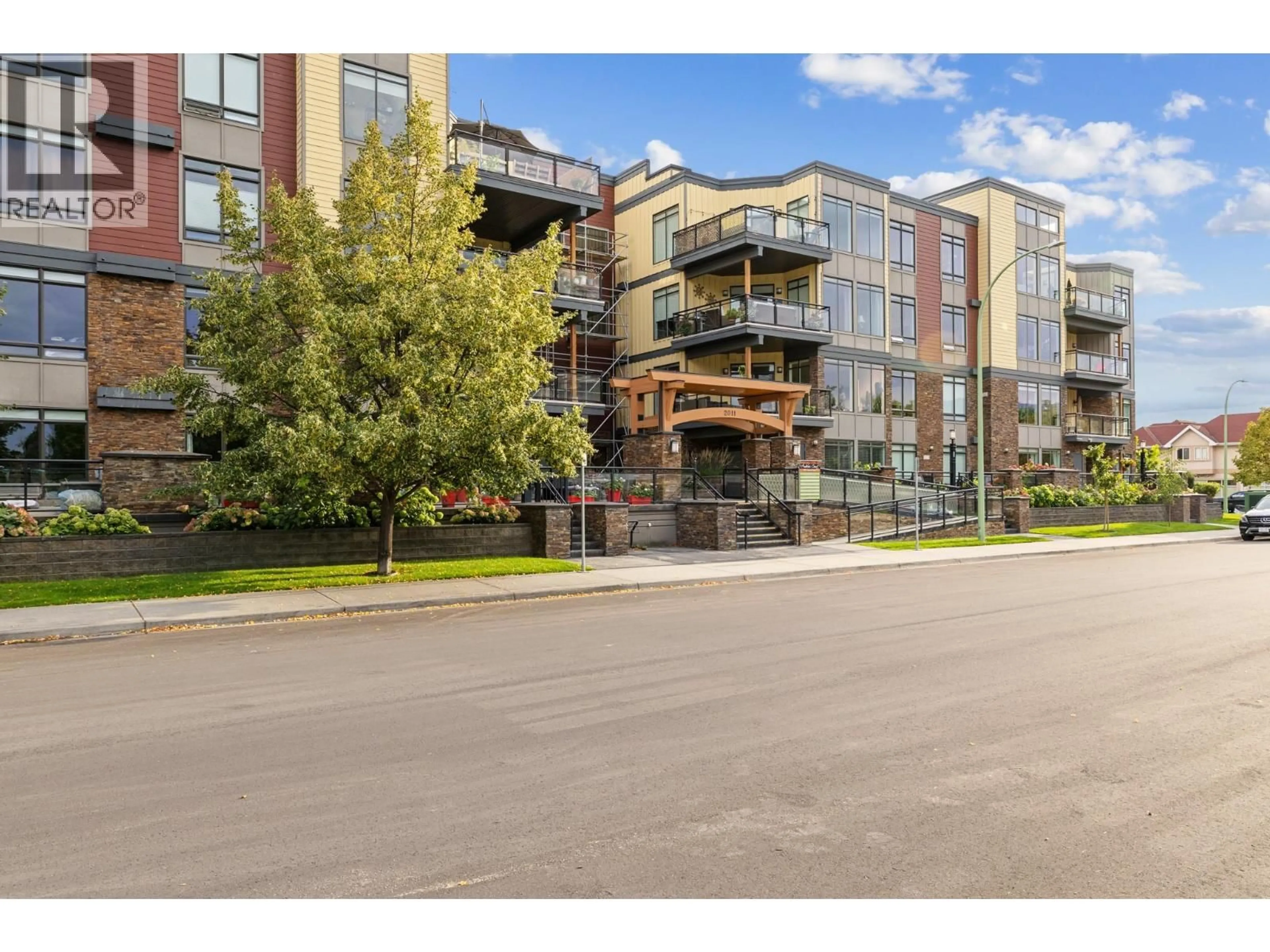 Unknown for 205 - 2011 AGASSIZ ROAD, Kelowna British Columbia V1Y9Z8