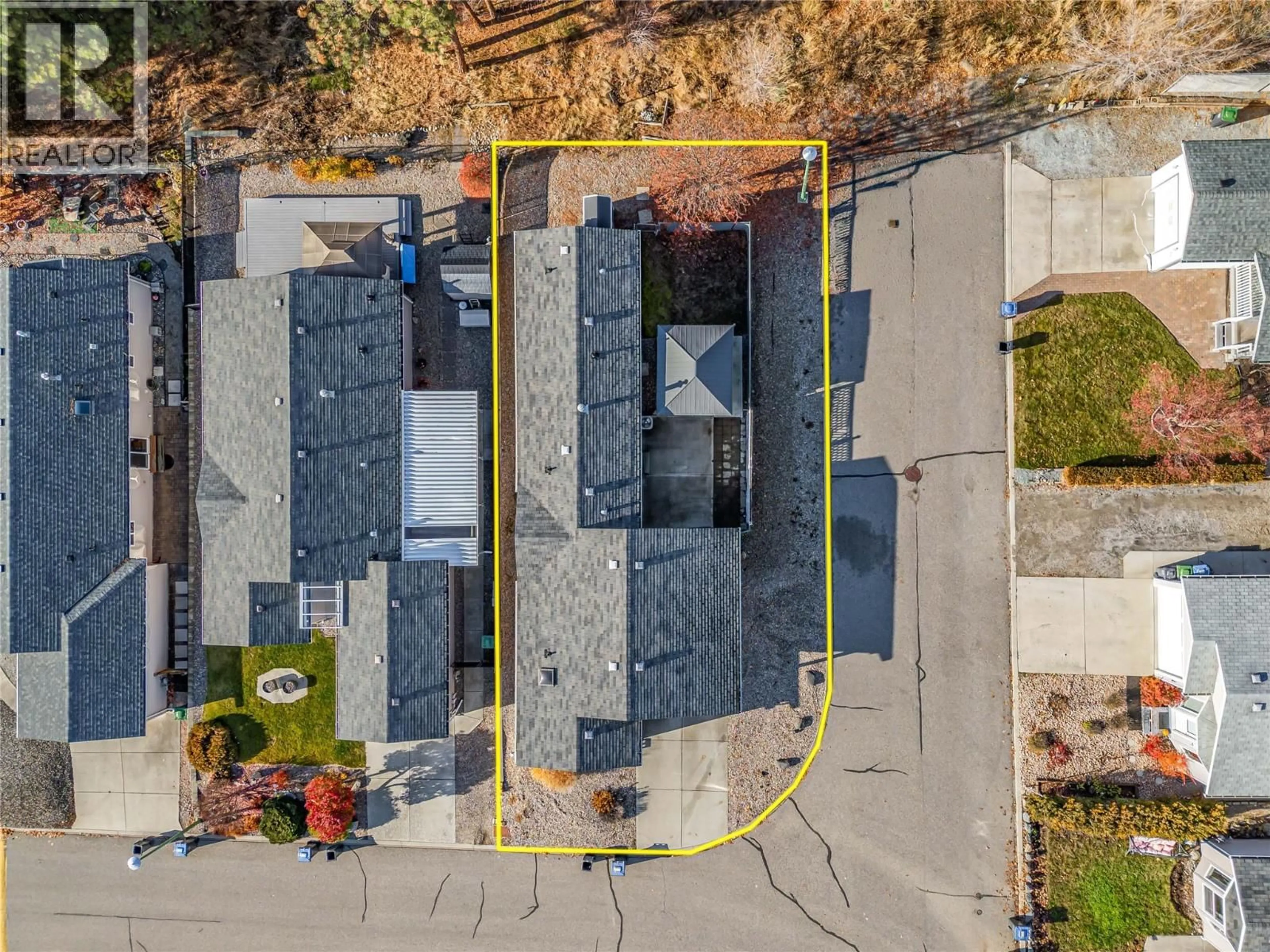 A pic from outside/outdoor area/front of a property/back of a property/a pic from drone, street for 121 - 2550 HOLLYWOOD ROAD NORTH, Kelowna British Columbia V1V2S6