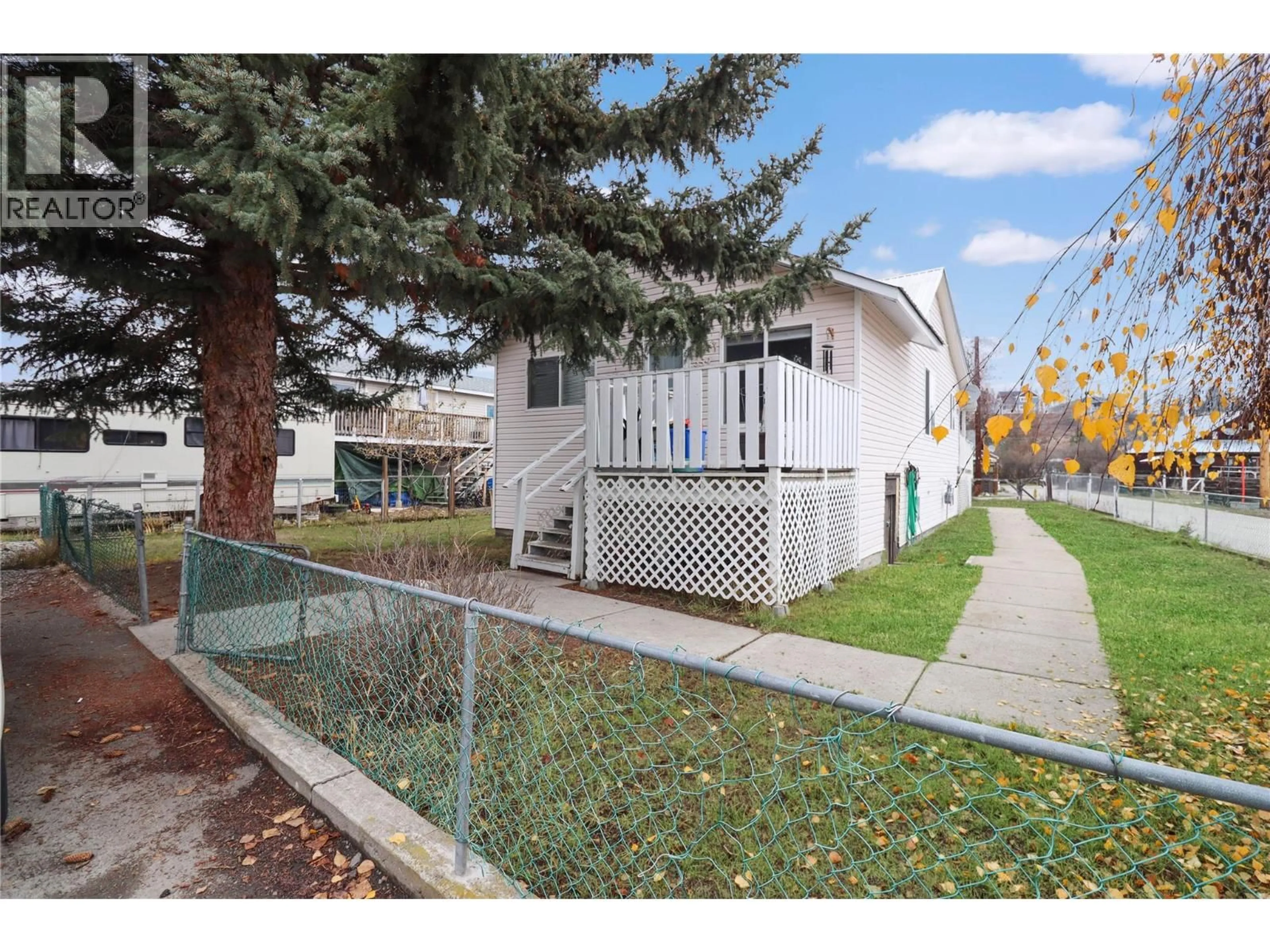 Home with vinyl exterior material, street for 359 WATERFRONT AVENUE, Princeton British Columbia V0X1W0