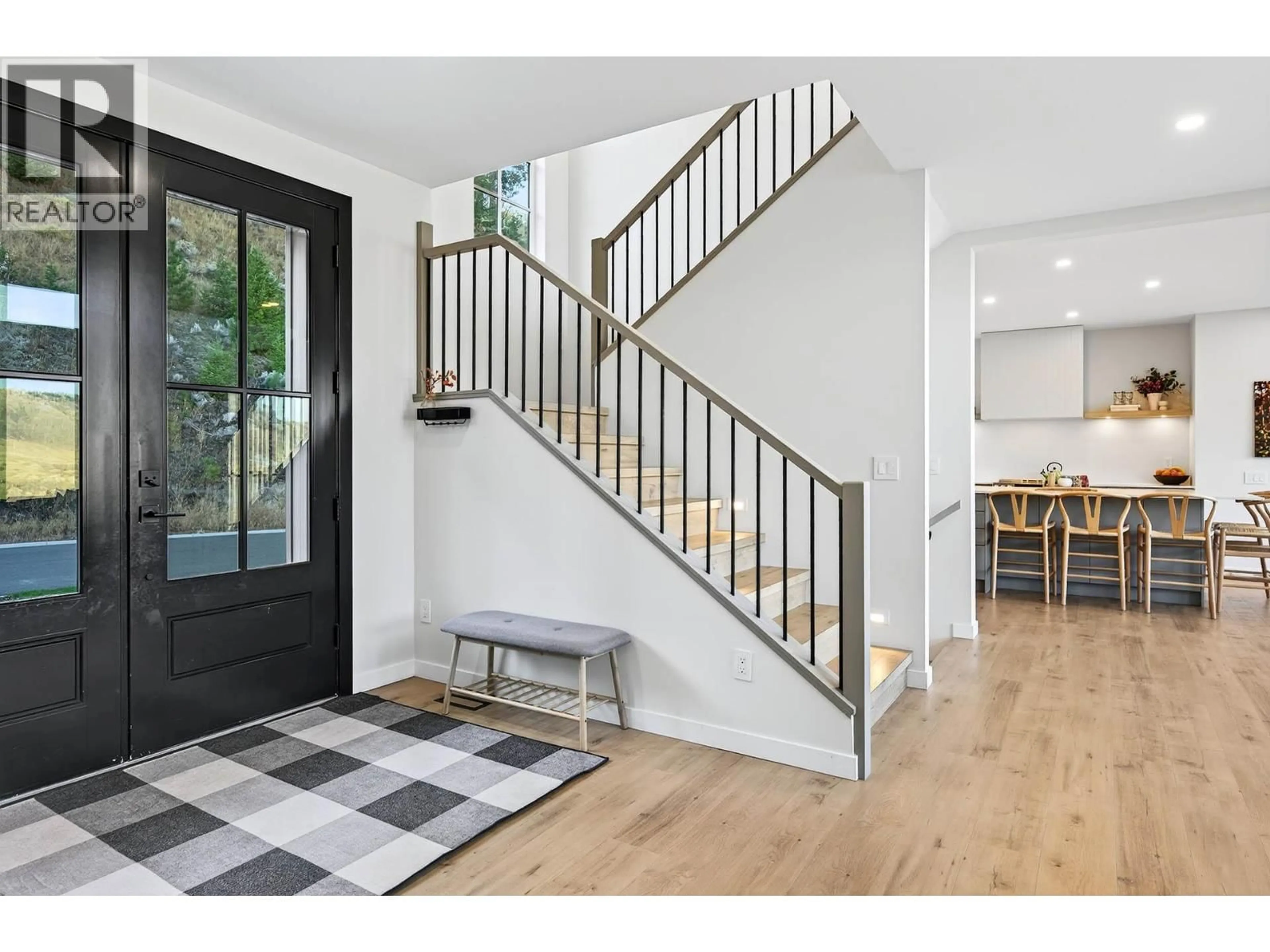 Indoor entryway for 31 - 3100 KICKING HORSE DRIVE, Kamloops British Columbia V2E0B8