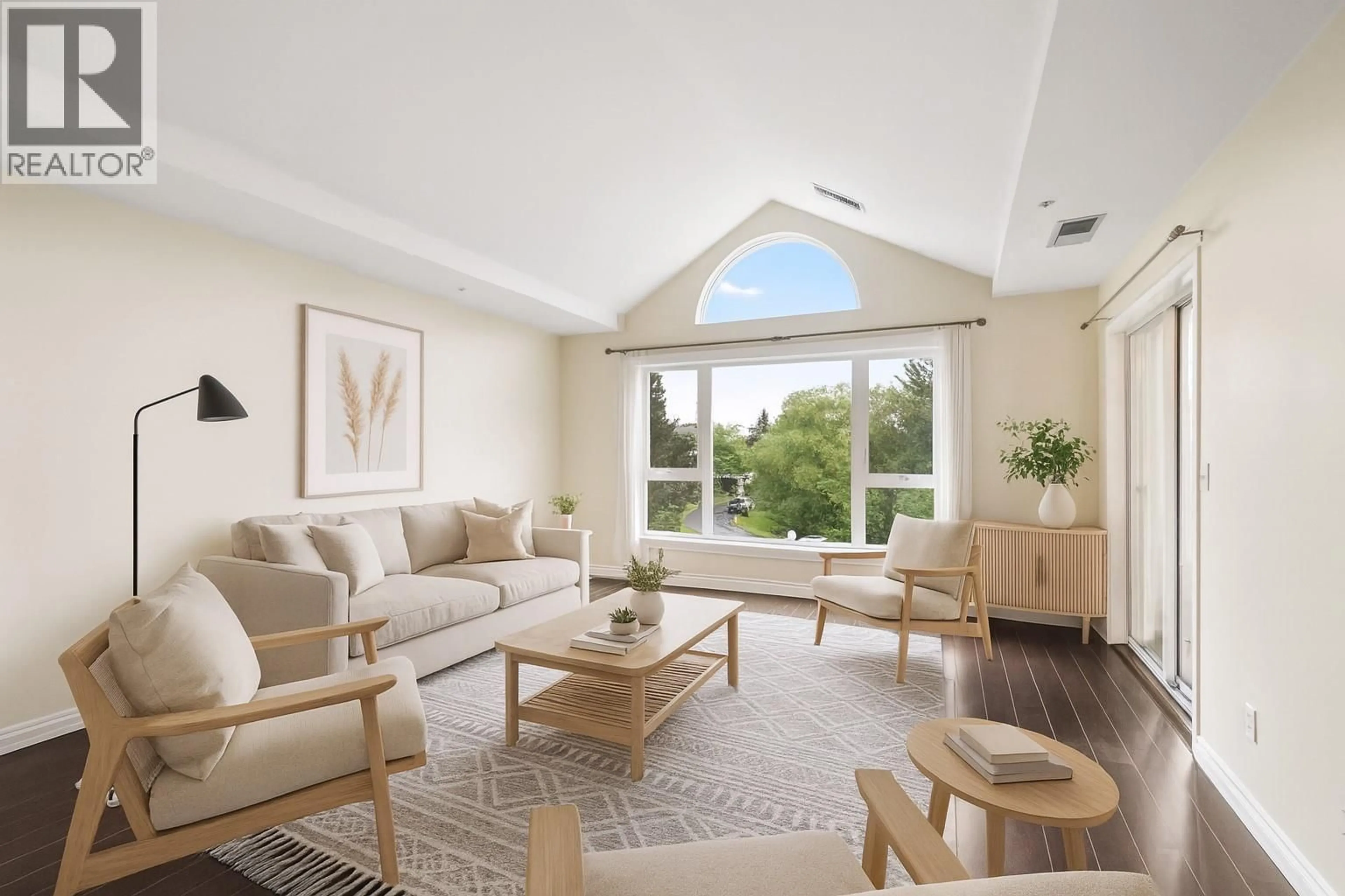 Living room with furniture, unknown for 323 - 1045 SUTHERLAND AVENUE, Kelowna British Columbia V1Y5Y1