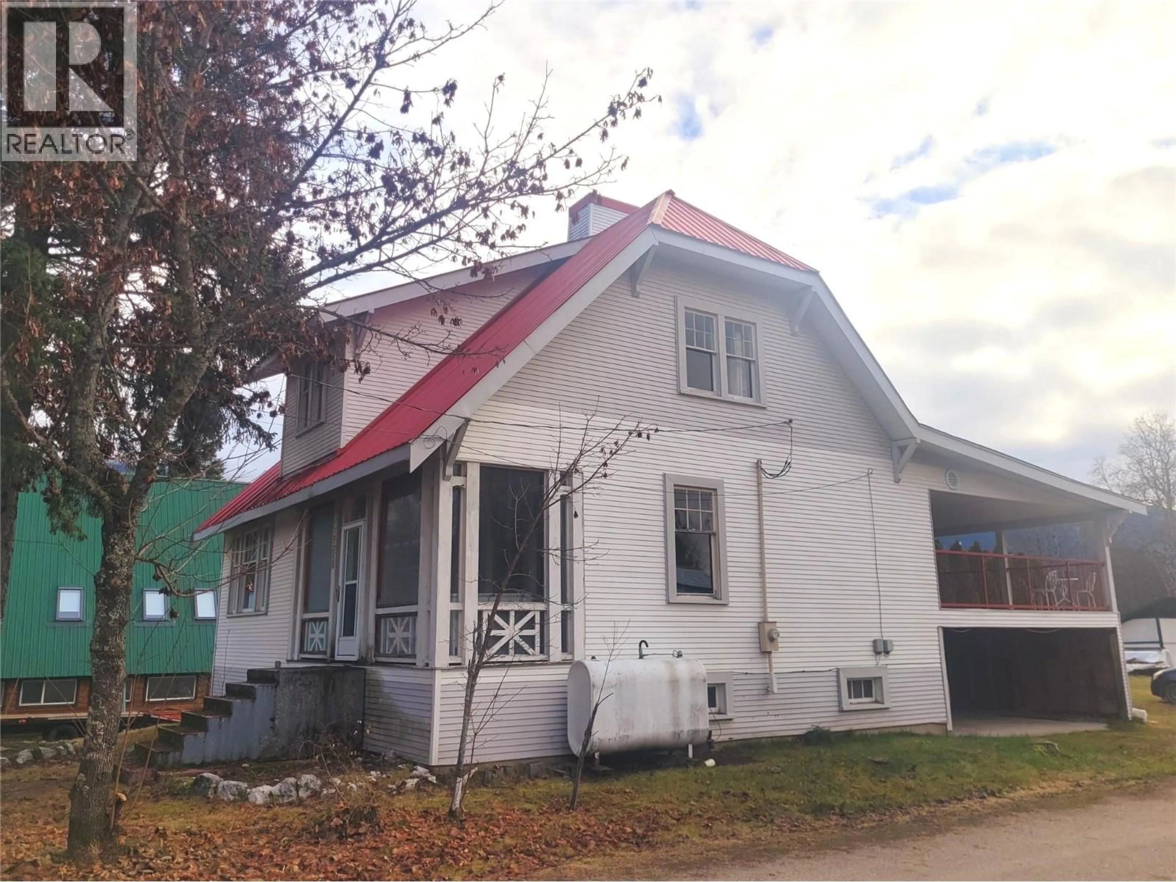 Unknown for 5928 FOURTH AVENUE, Blue River British Columbia V0E1J0