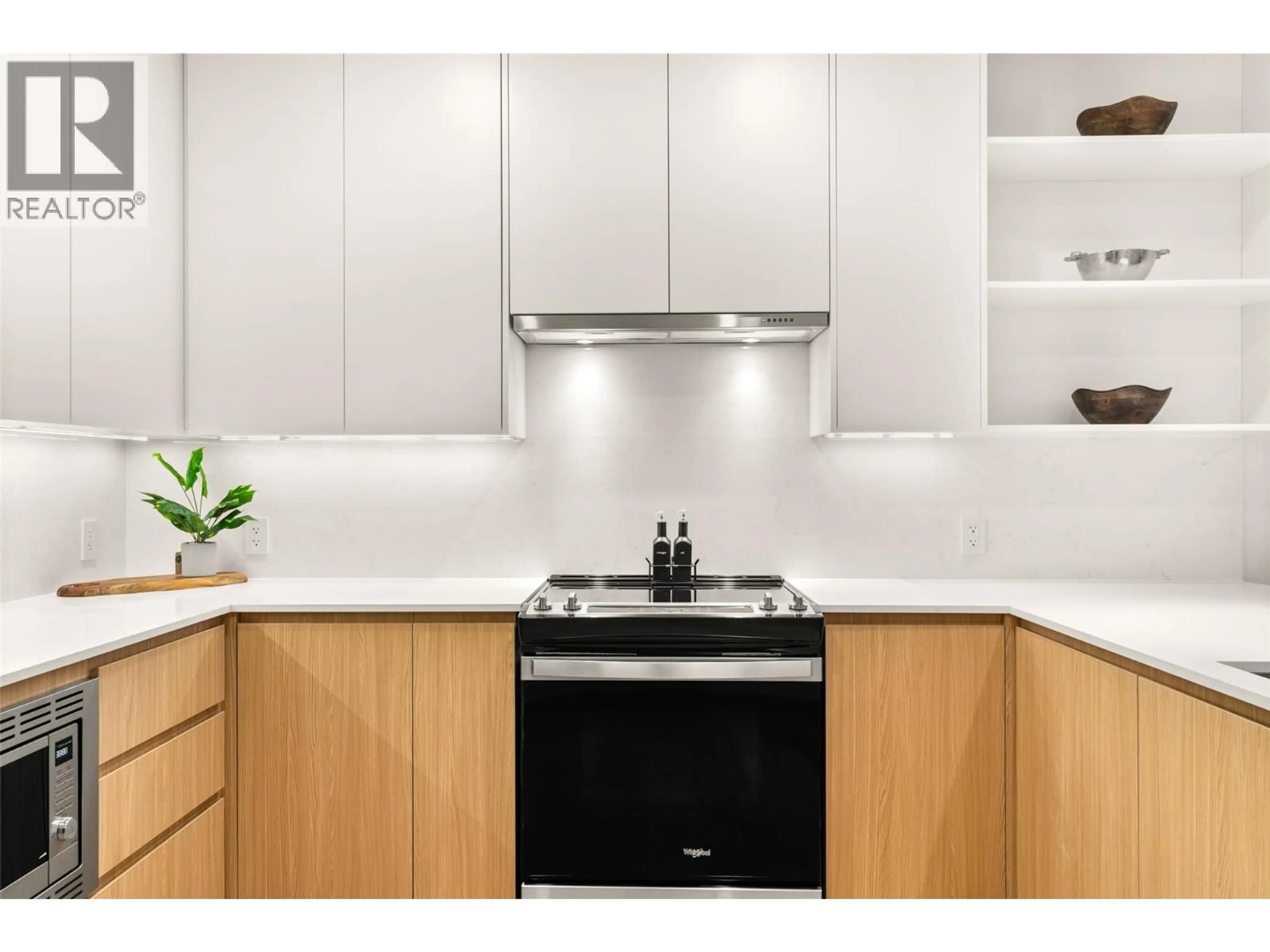 Standard kitchen, unknown for 1301 - 1702 COURSIER AVENUE, Revelstoke British Columbia V0E2S3