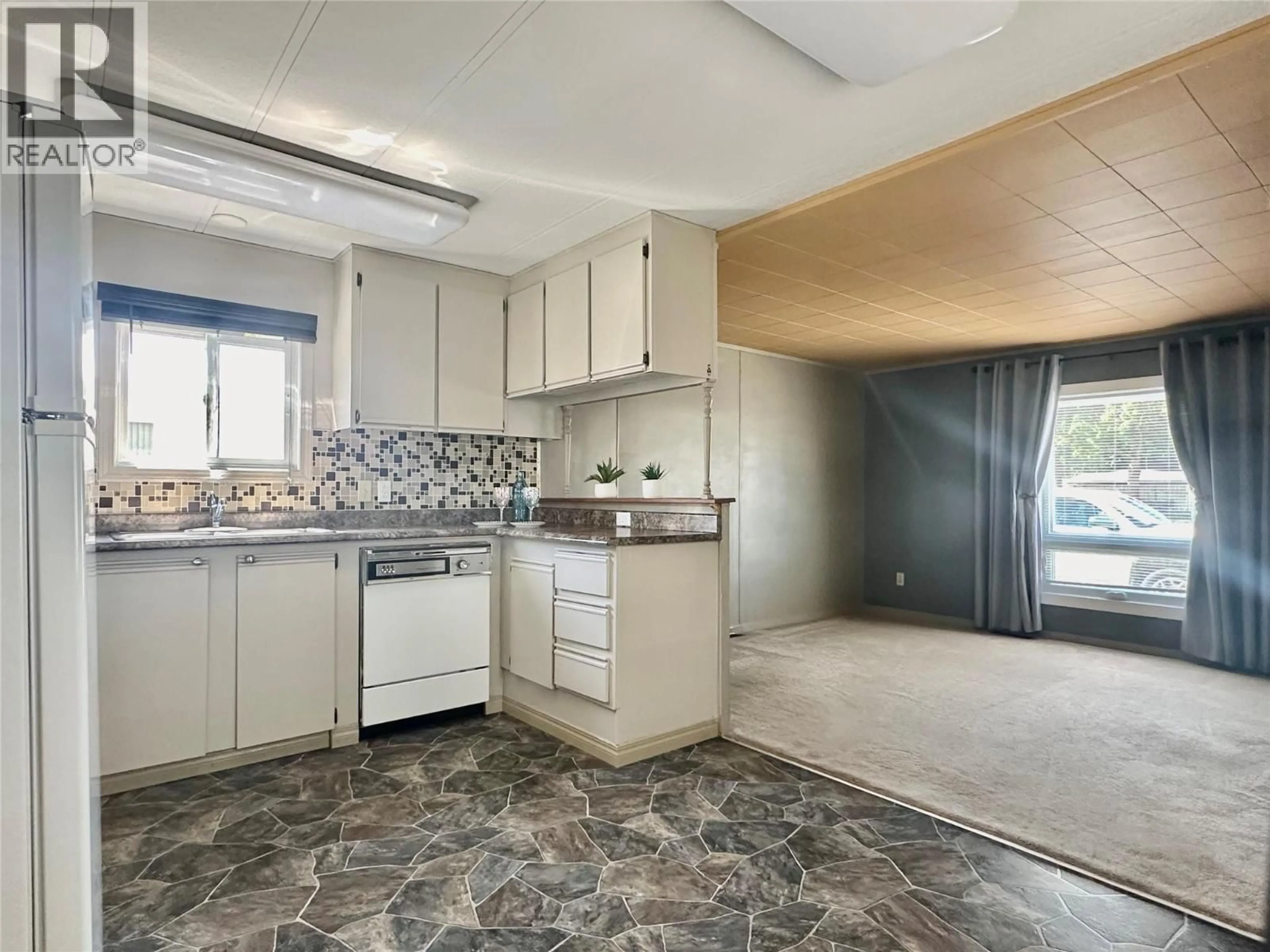 Standard kitchen, unknown for 26 - 6778 TUCELNUIT DRIVE, Oliver British Columbia V0H1T3