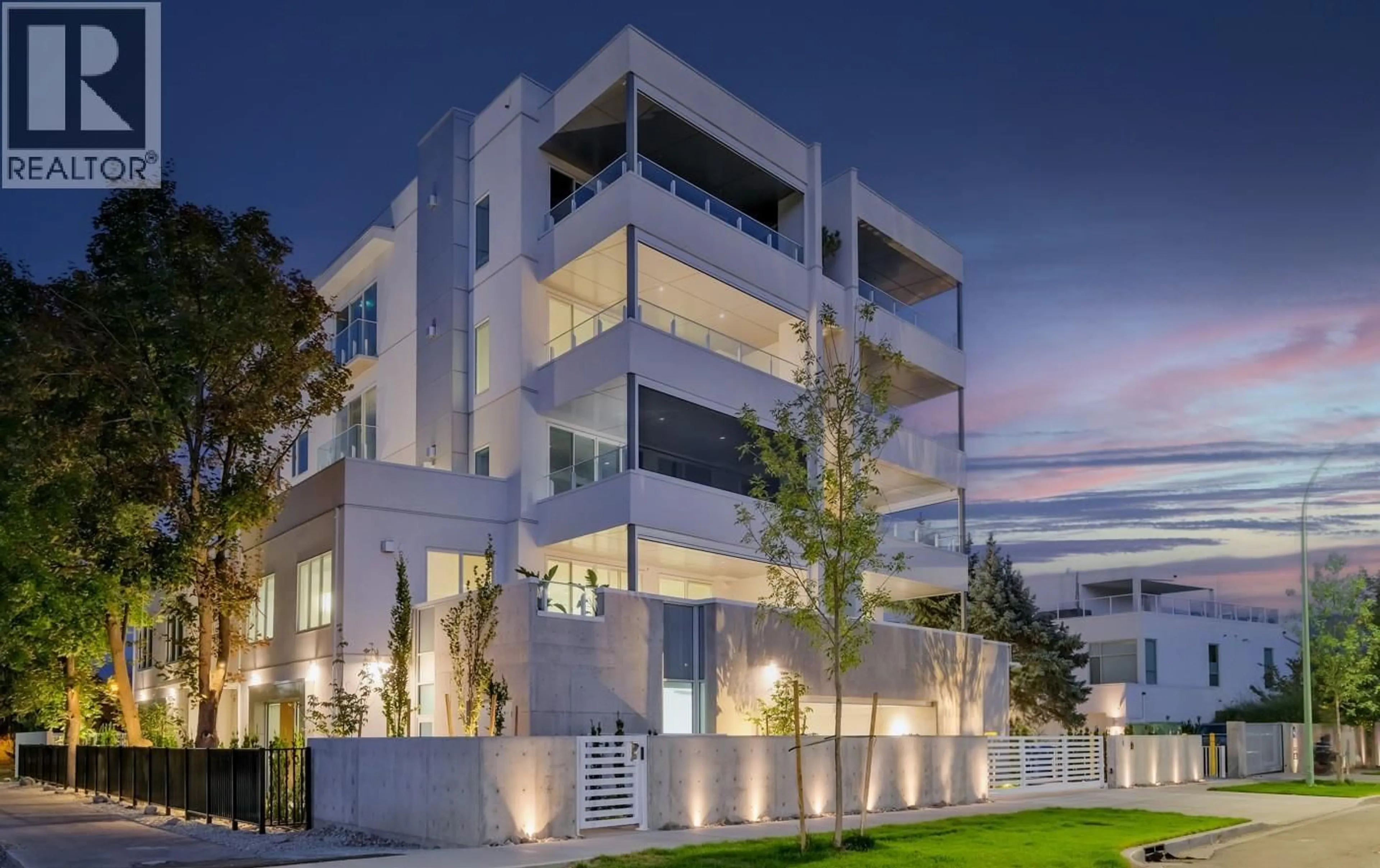 Unknown for 201 - 4071 LAKESHORE ROAD, Kelowna British Columbia V1W1V7