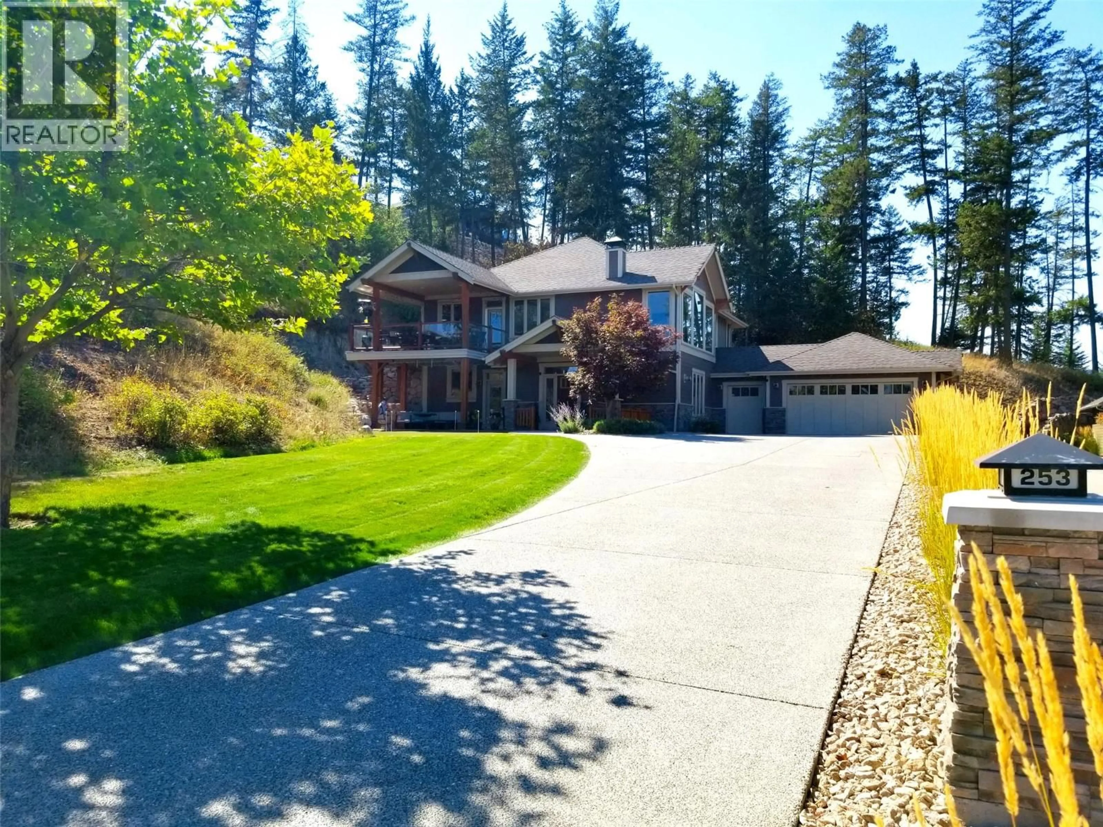 A pic from outside/outdoor area/front of a property/back of a property/a pic from drone, water/lake/river/ocean view for 253 DORMIE PLACE, Vernon British Columbia V1H1Y5
