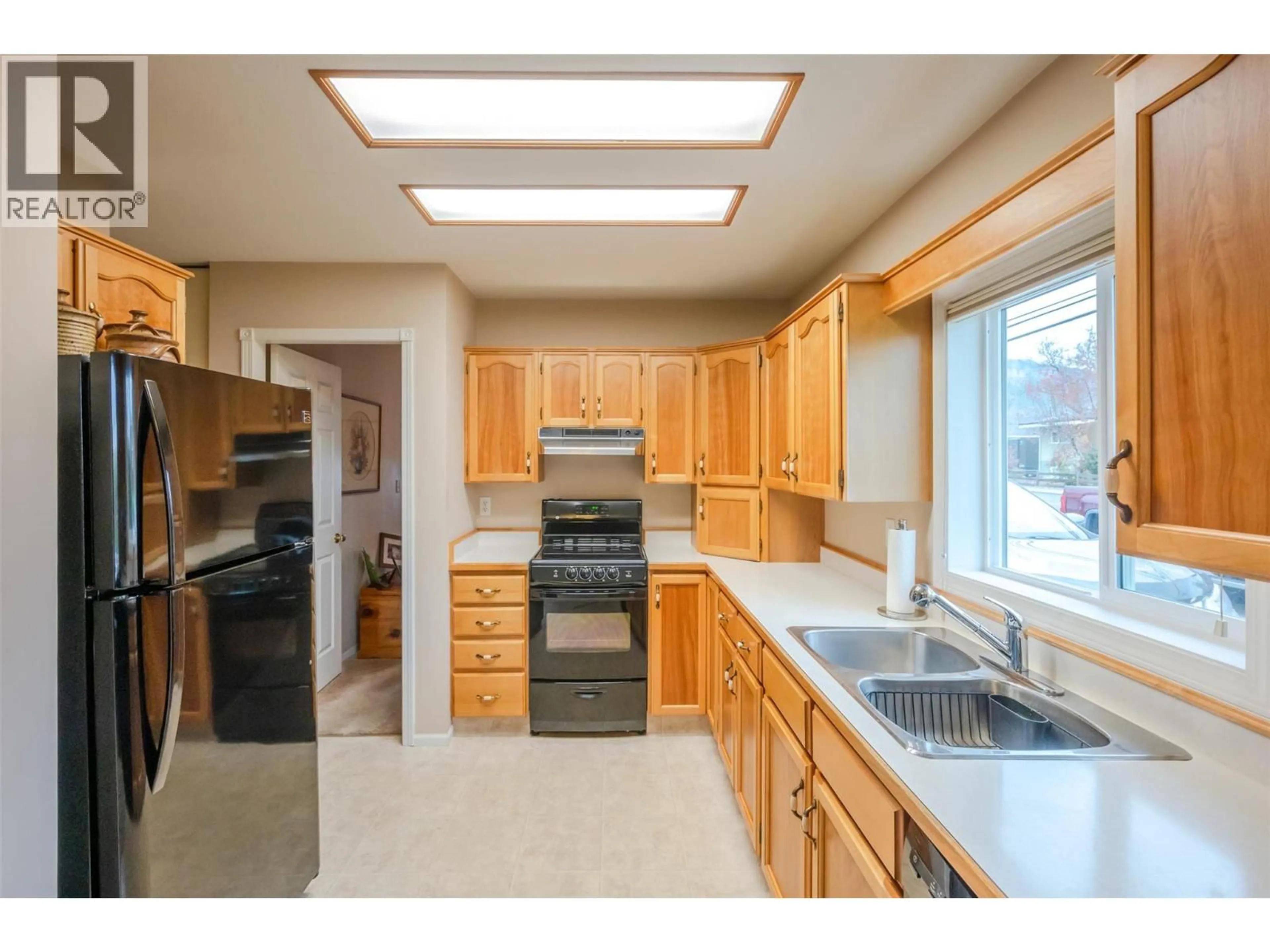 Standard kitchen, unknown for 9 - 10505 QUINPOOL ROAD, Summerland British Columbia V0H1Z5