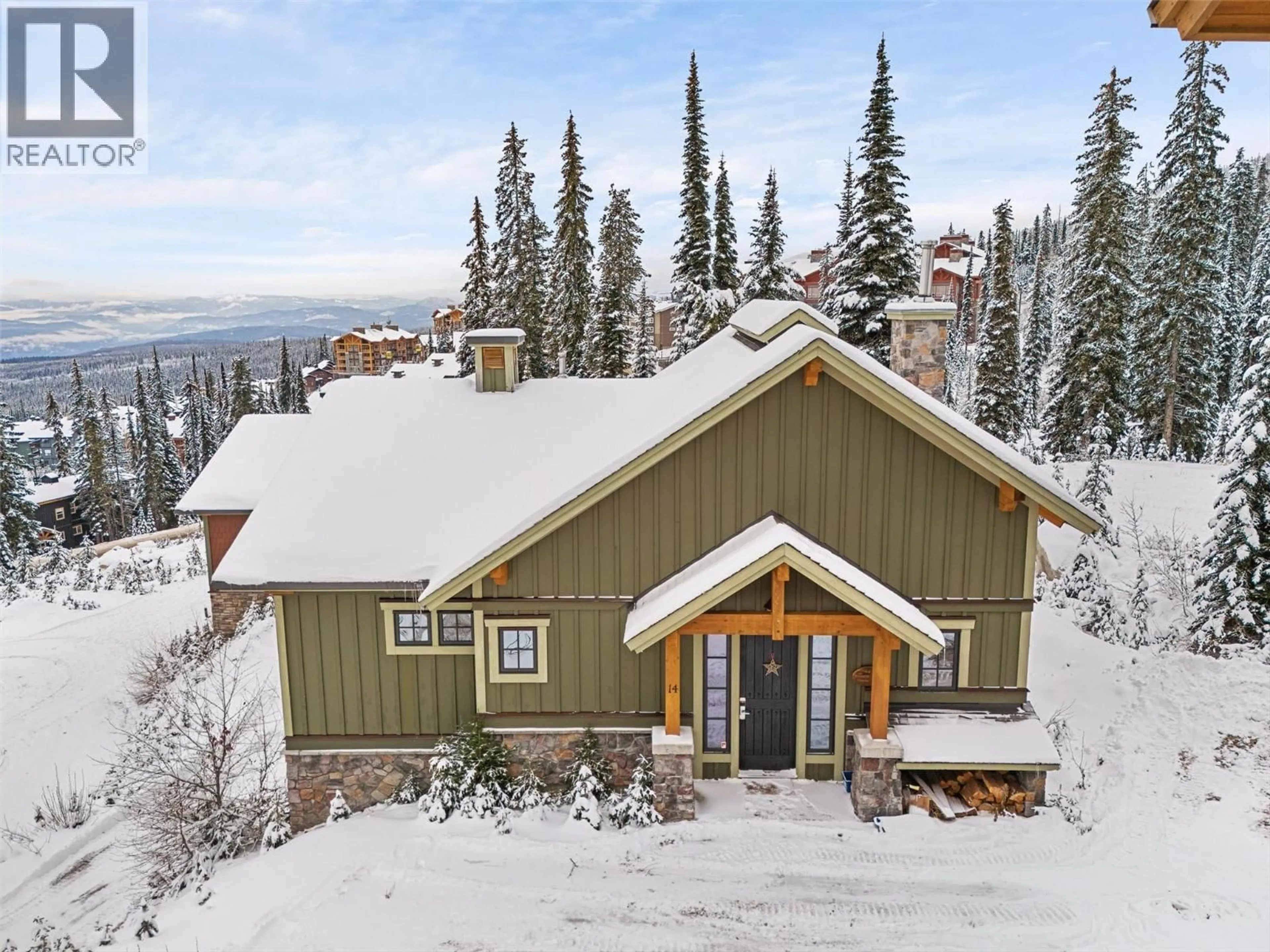 A pic from outside/outdoor area/front of a property/back of a property/a pic from drone, mountain view for 14 - 255 FEATHERTOP WAY, Big White British Columbia V1P1T4