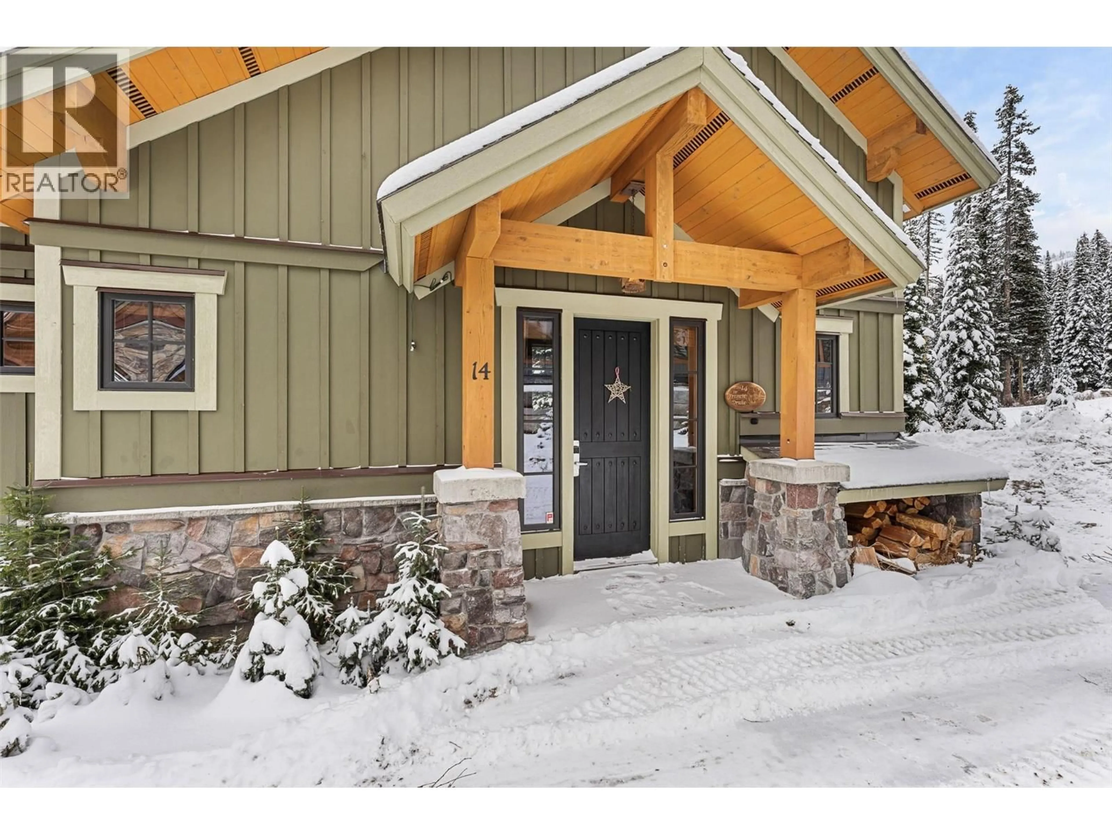 Indoor entryway for 14 - 255 FEATHERTOP WAY, Big White British Columbia V1P1T4