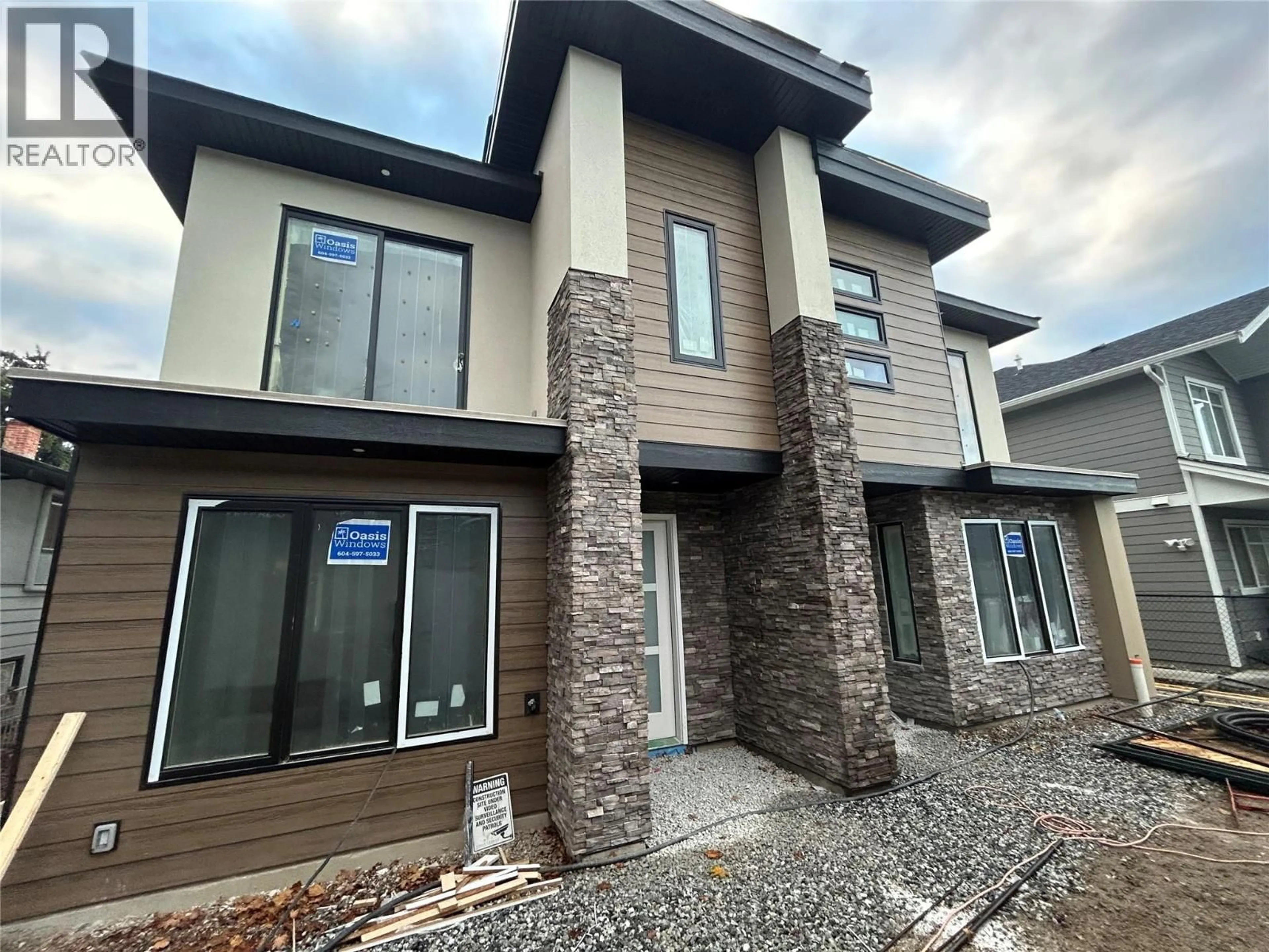 Home with brick exterior material, street for 2 - 796 GLENWOOD AVENUE, Kelowna British Columbia V1Y5M5