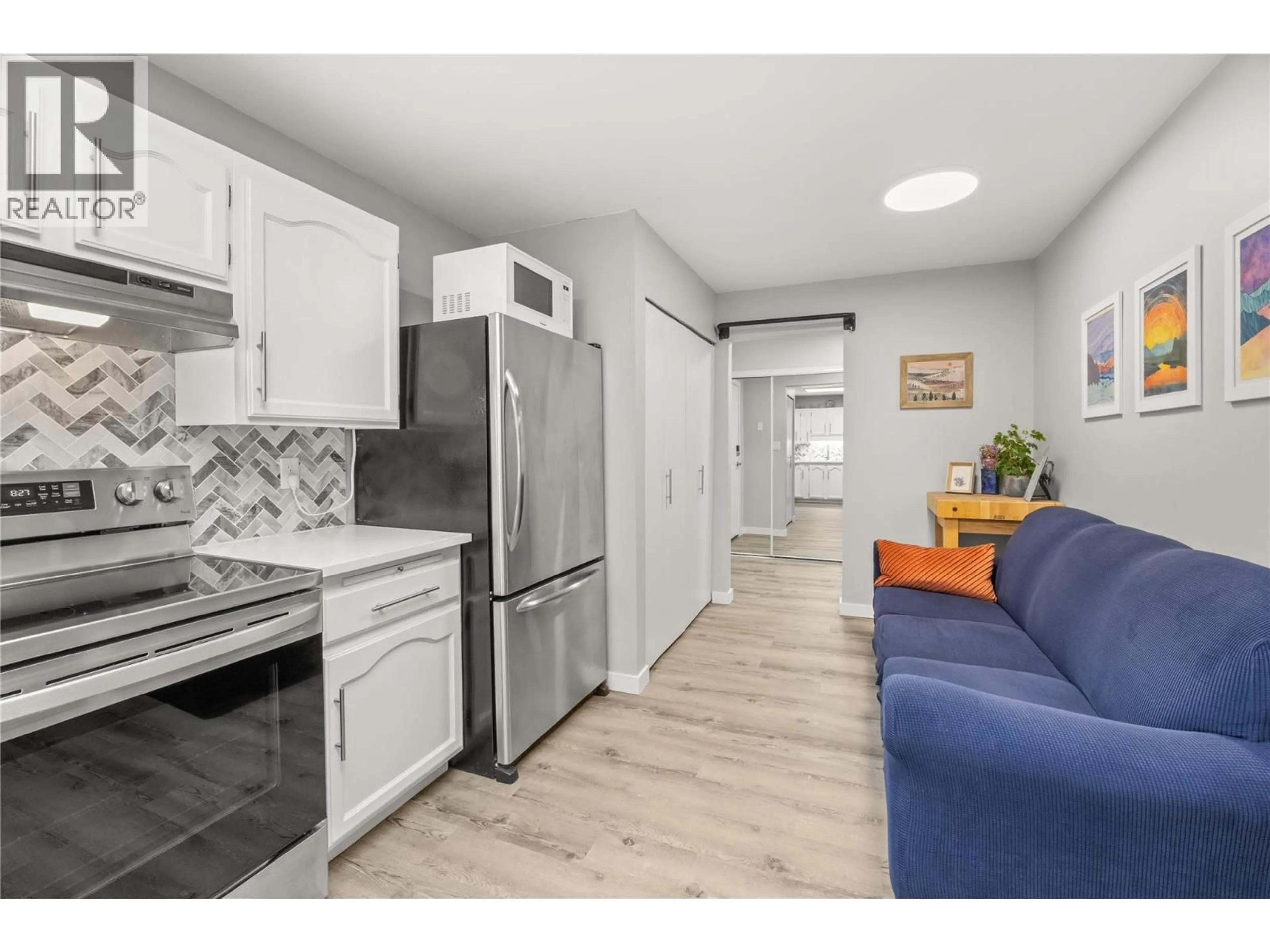 Open concept kitchen, unknown for 311 - 262 KINNEY AVENUE, Penticton British Columbia V2A6R6