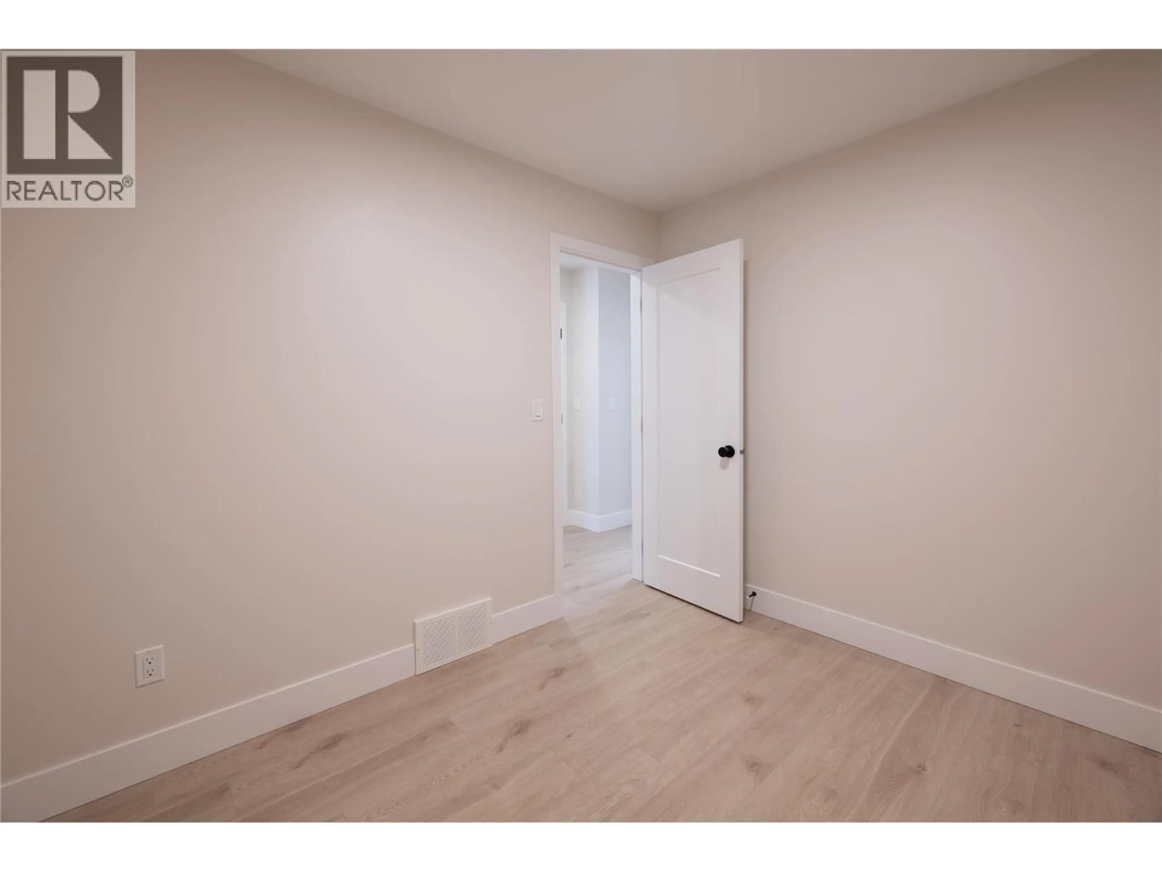 A pic of a room for 163 CHESTNUT AVENUE, Kamloops British Columbia V2B1L3