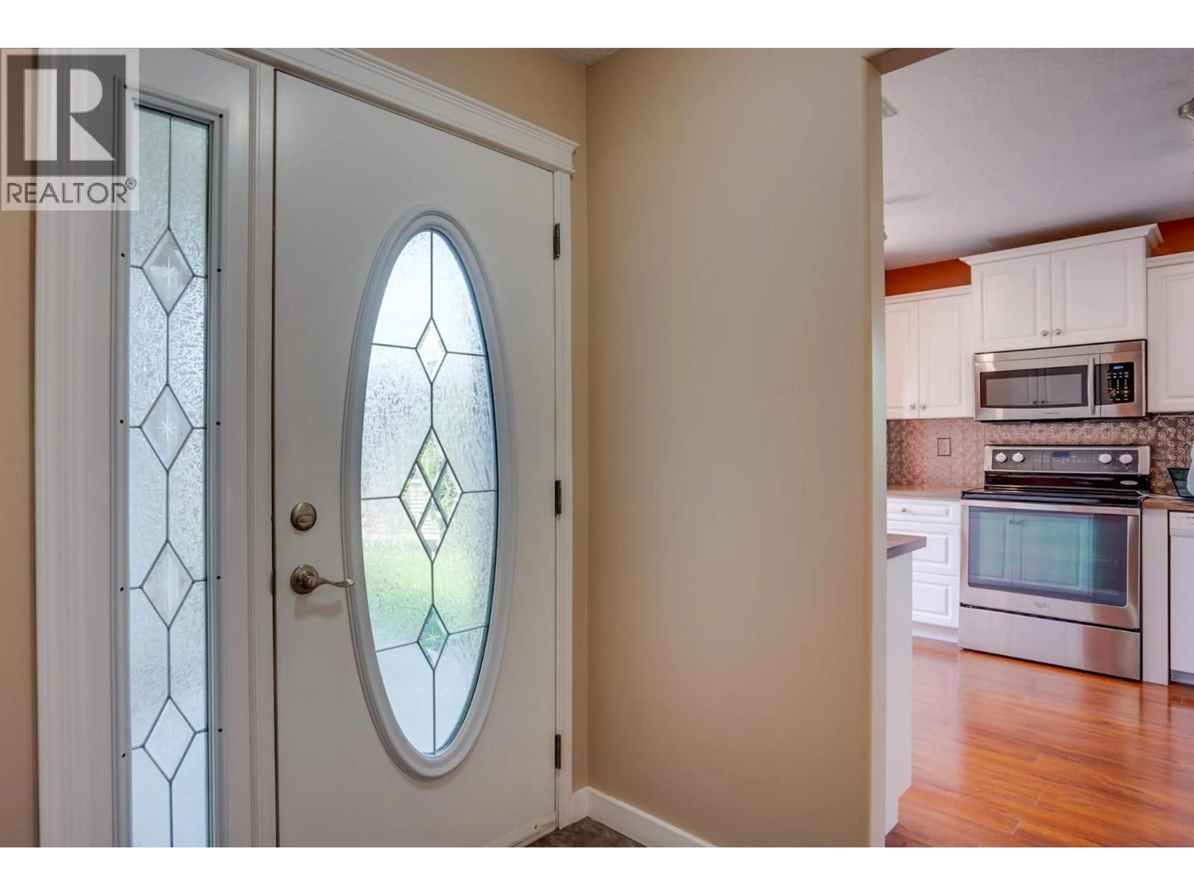 Indoor entryway for 5200 25TH AVENUE, Vernon British Columbia V1T9V6