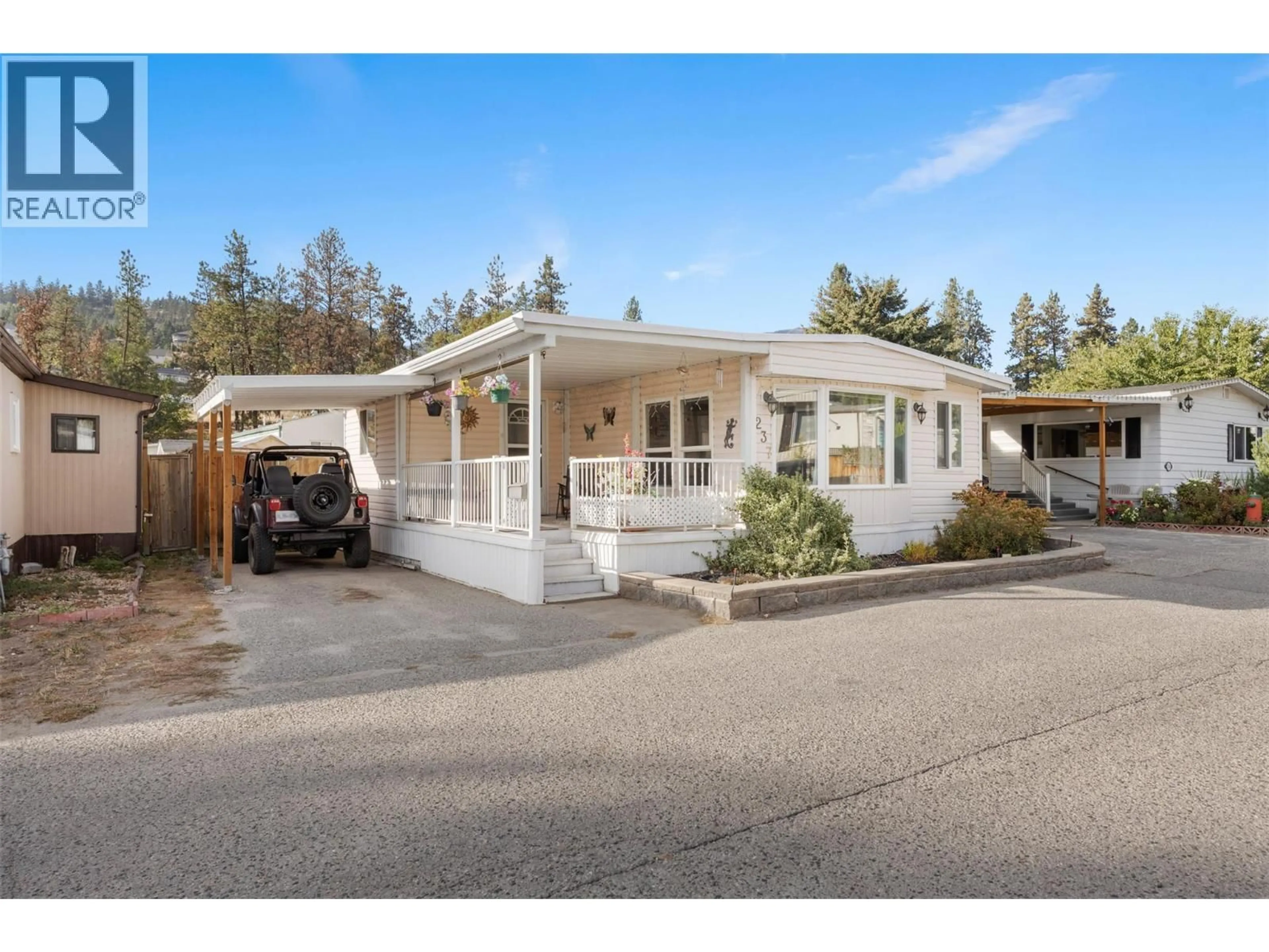 Home with vinyl exterior material, street for 237 - 1999 97 HIGHWAY SOUTH, West Kelowna British Columbia V1Z1B2