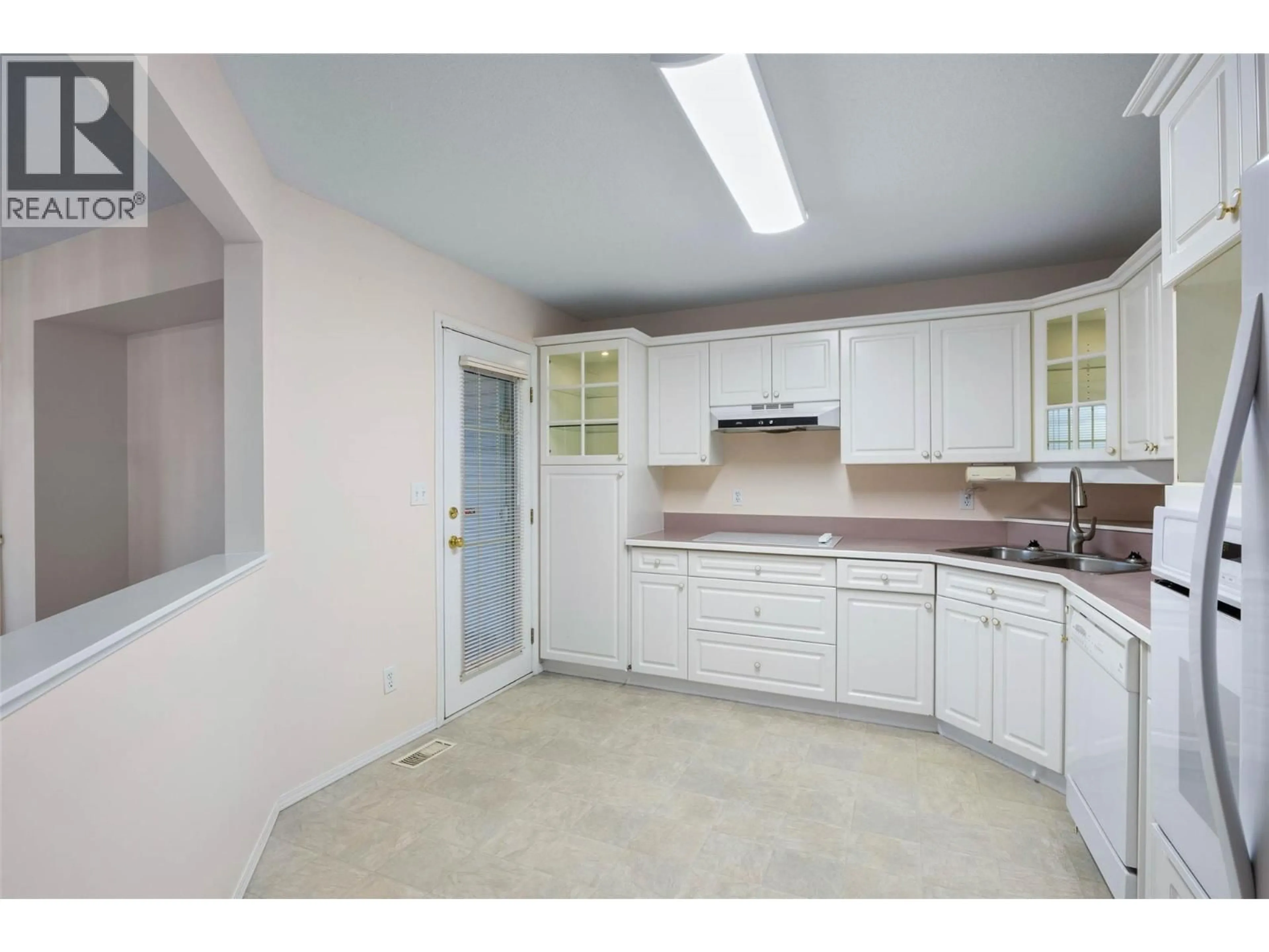 Standard kitchen, unknown for 6 - 2022 PACIFIC WAY, Kamloops British Columbia V1S1T1