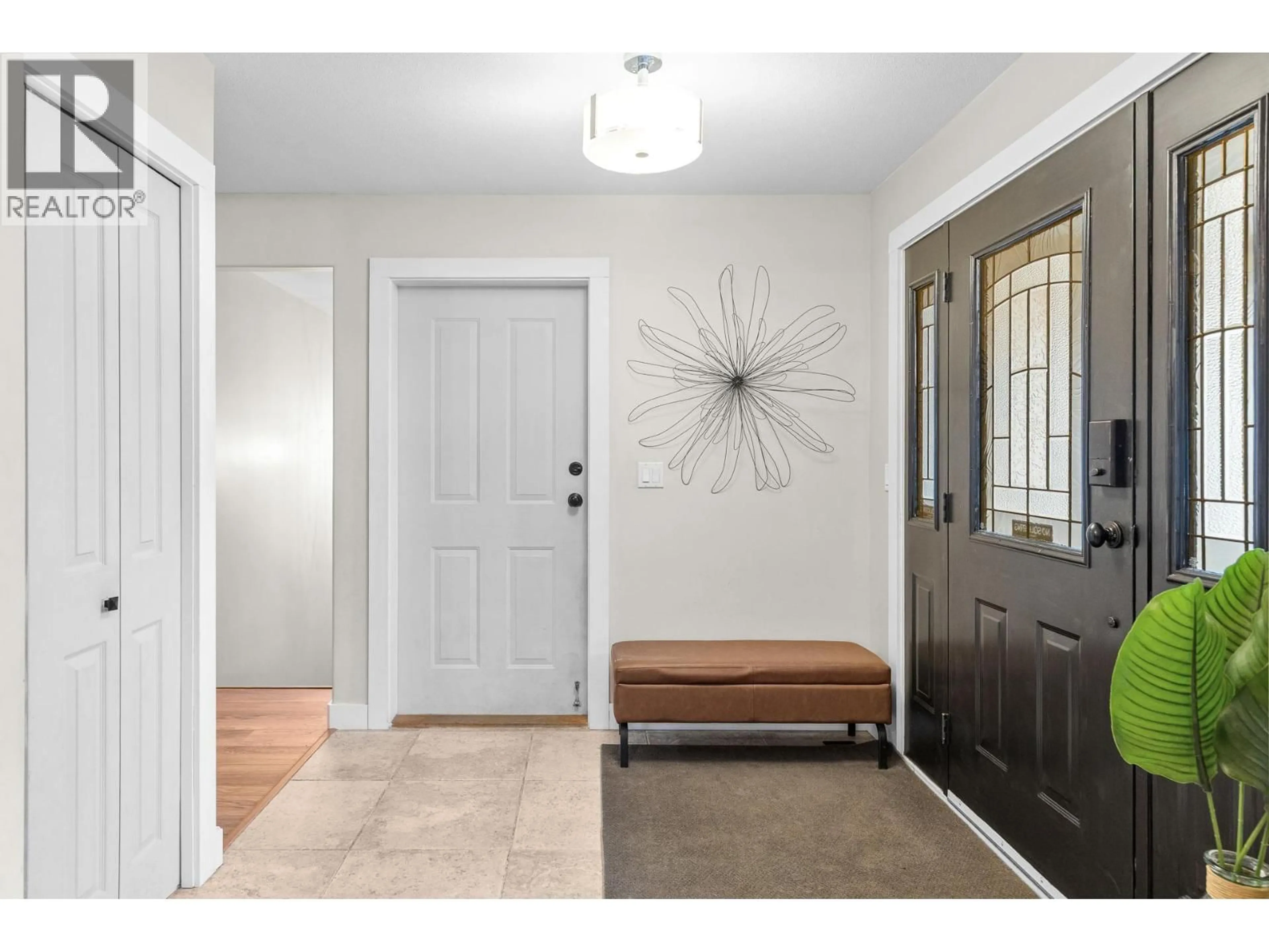 Indoor entryway for 2251 FLORAL ROAD, Lake Country British Columbia V4V1J4