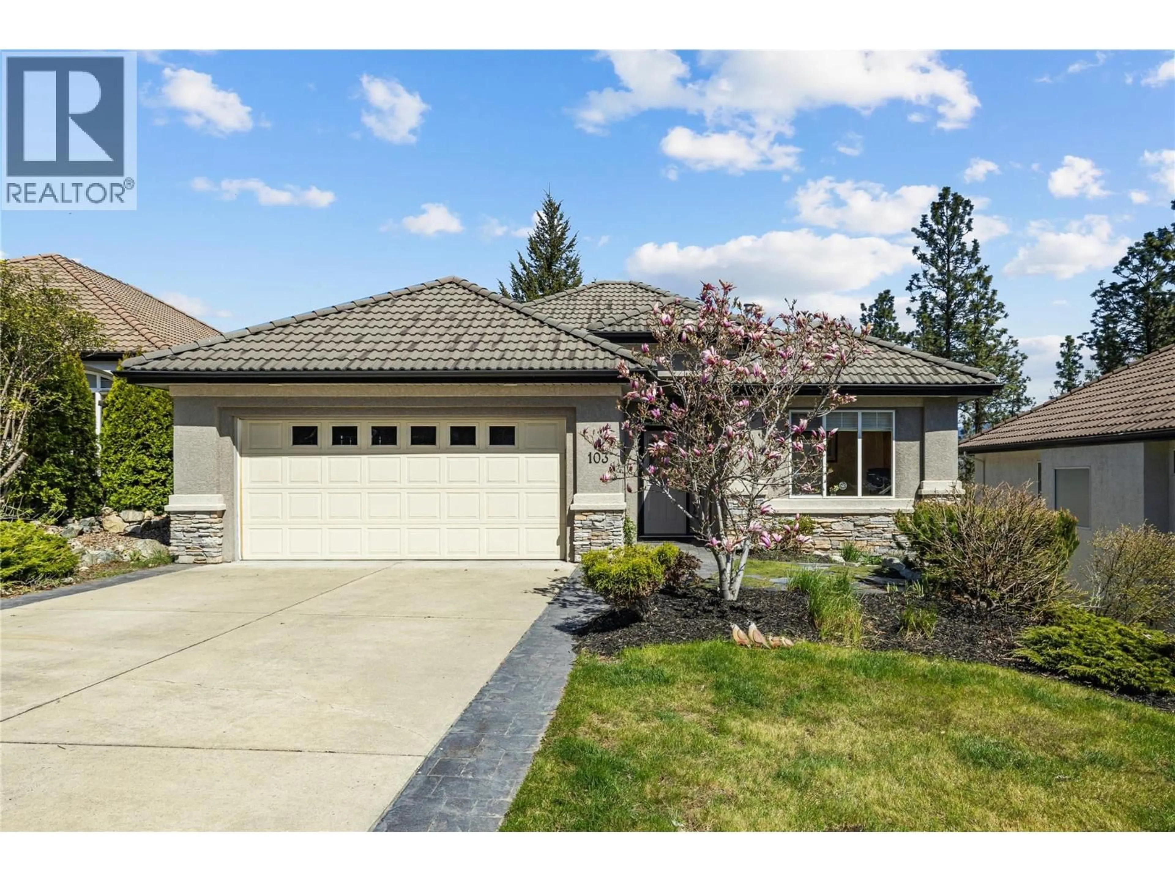 Home with vinyl exterior material, street for 103 - 1950 CAPISTRANO DRIVE, Kelowna British Columbia V1V2N7