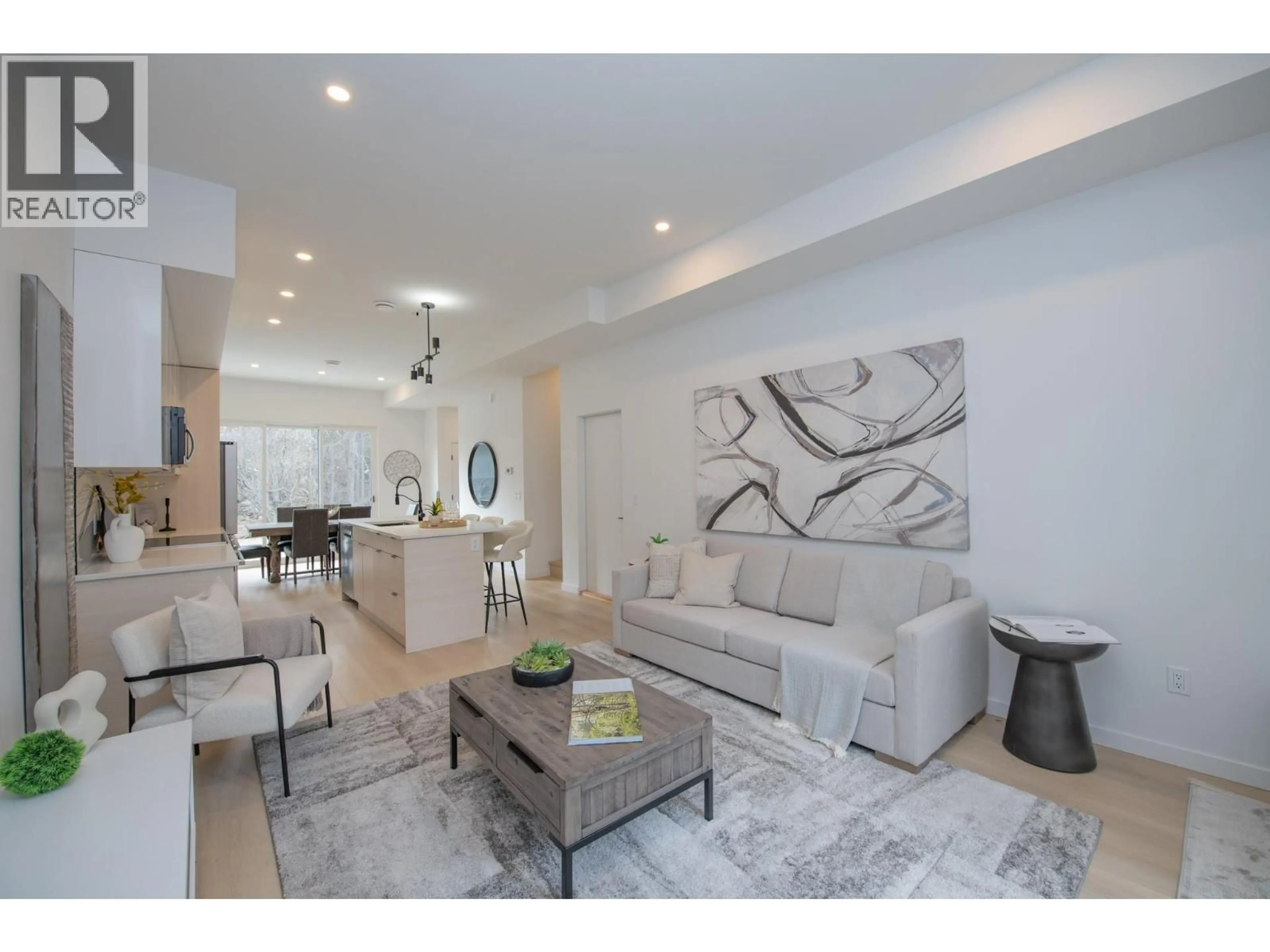 Living room with furniture, unknown for 6 - 9188 TRONSON ROAD, Vernon British Columbia V1H1E2