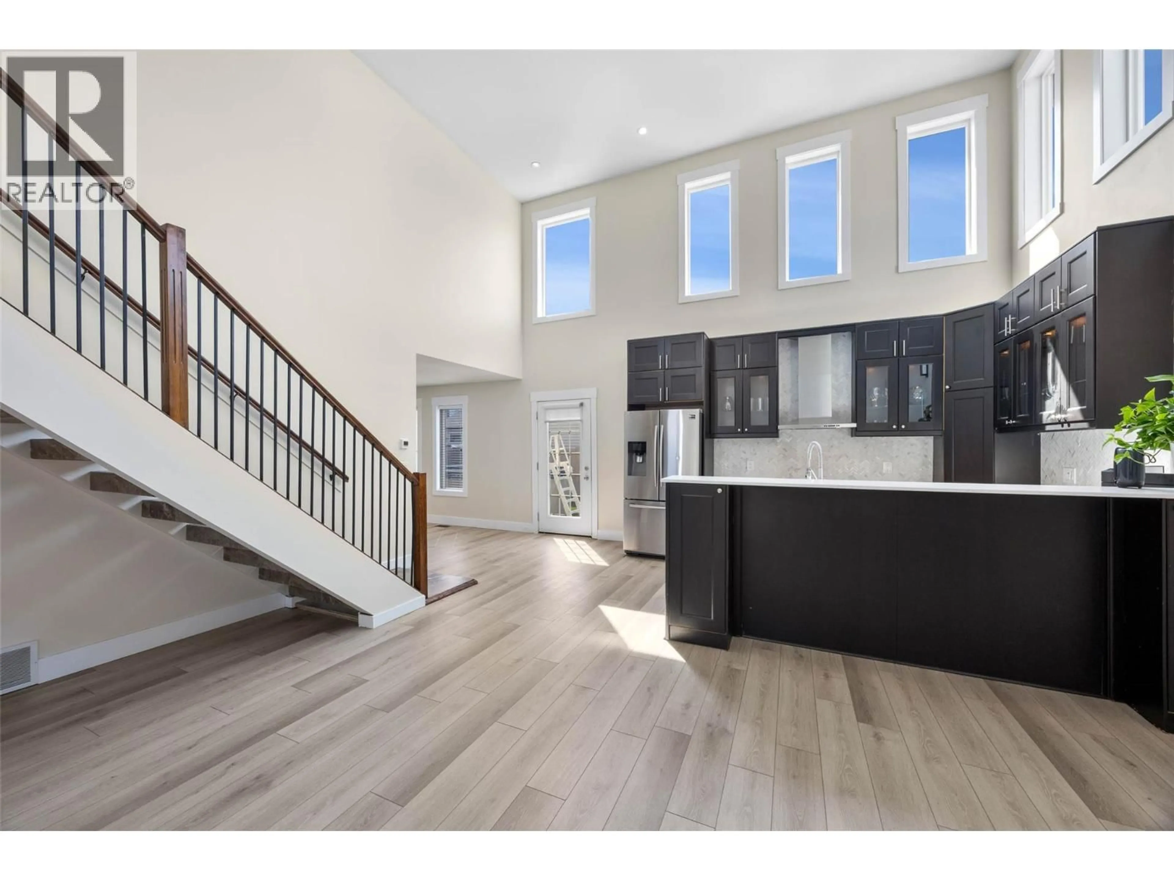 Open concept kitchen, unknown for 615 ROSE AVENUE, Kamloops British Columbia V2B3T4