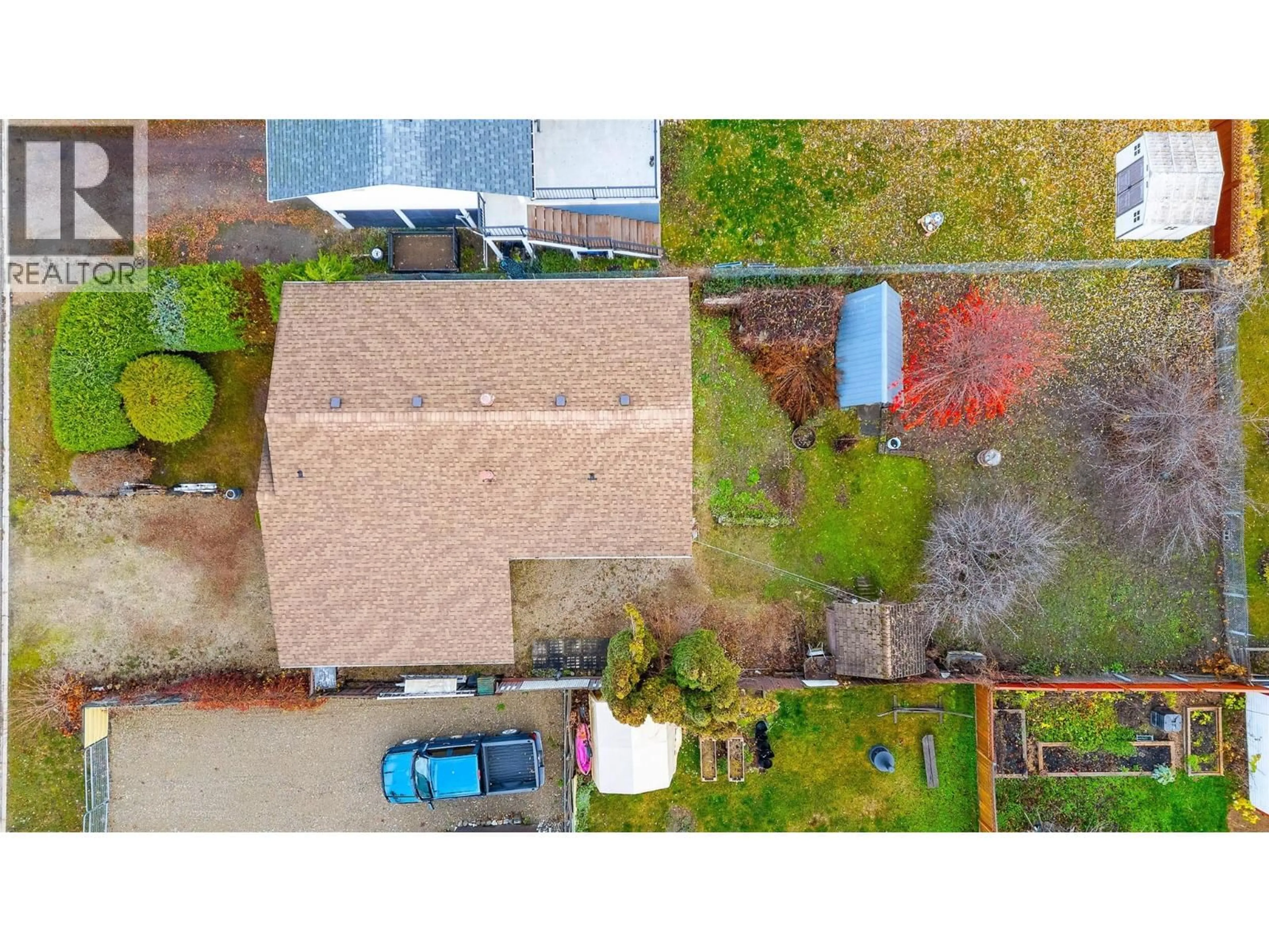 A pic from outside/outdoor area/front of a property/back of a property/a pic from drone, street for 5350 73 AVENUE NORTHEAST, Canoe British Columbia V0E1K0