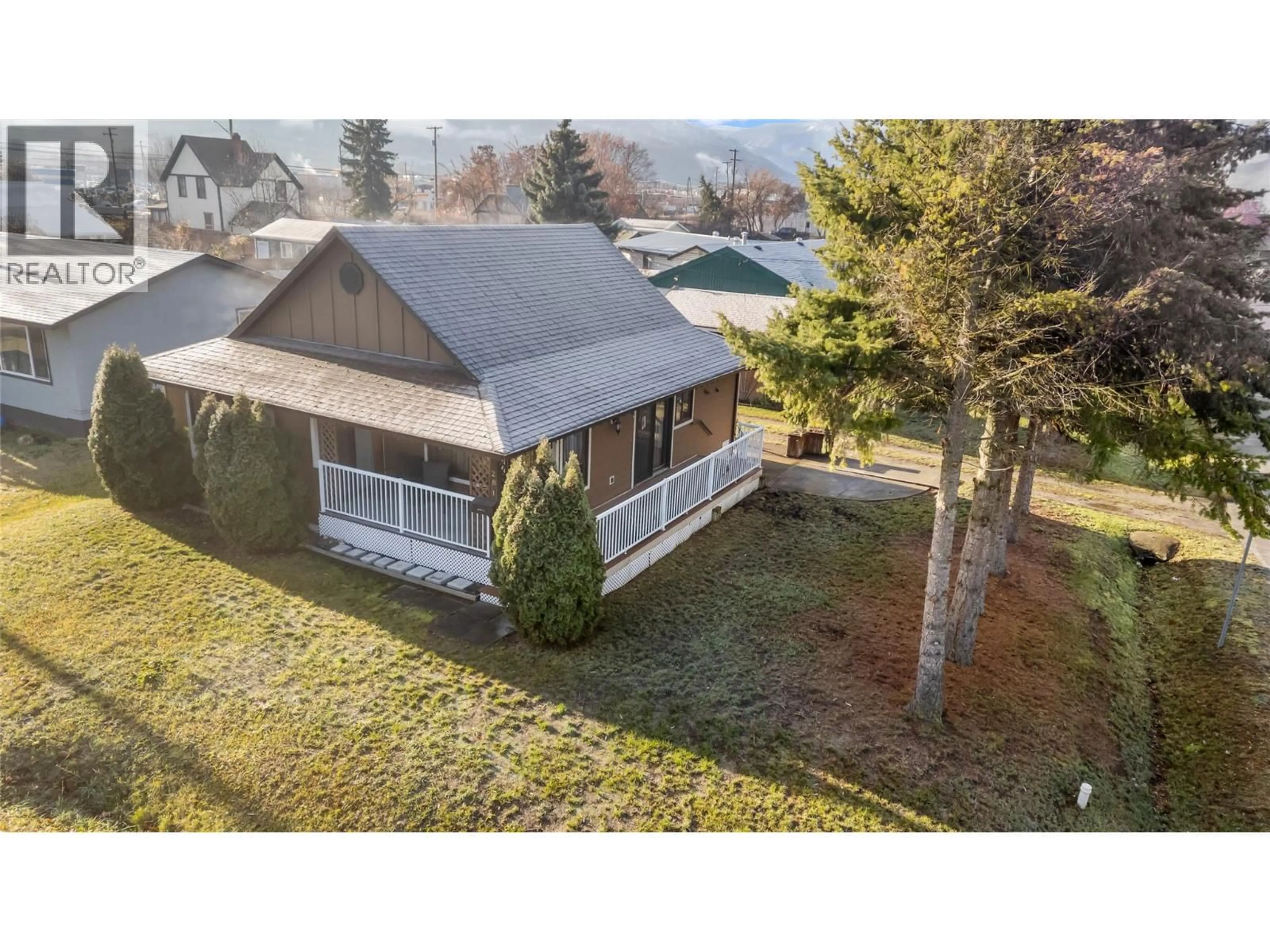 A pic from outside/outdoor area/front of a property/back of a property/a pic from drone, mountain view for 281 HUDSON STREET NORTHWEST, Salmon Arm British Columbia V1E4M2