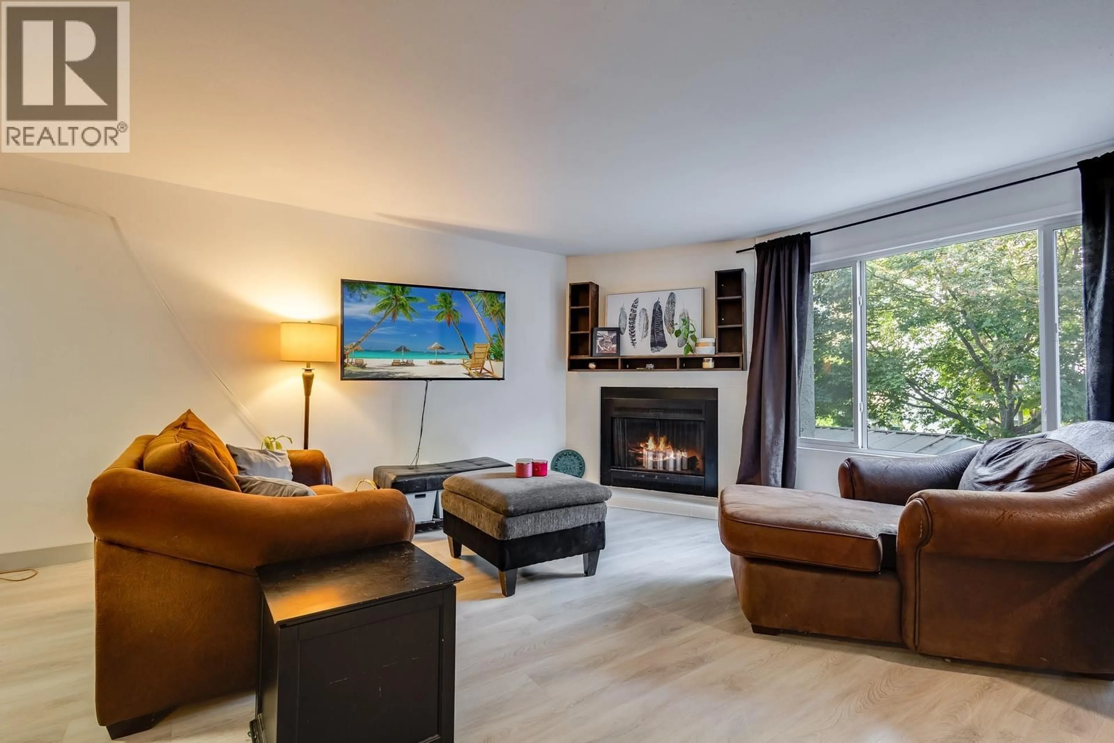 Living room with furniture, unknown for 29 - 1471 INKAR ROAD, Kelowna British Columbia V1Y8J1