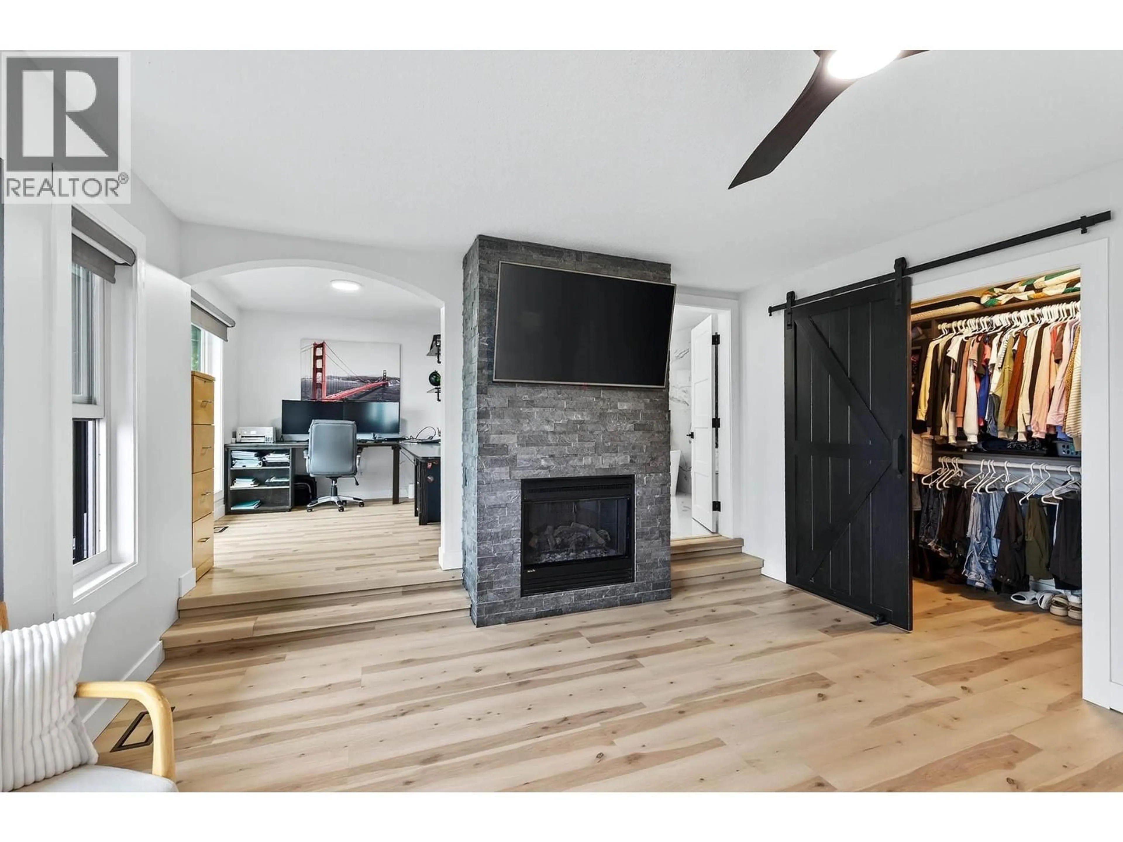 Unknown for 1095 LAUREL PLACE, Kamloops British Columbia V1S1R1