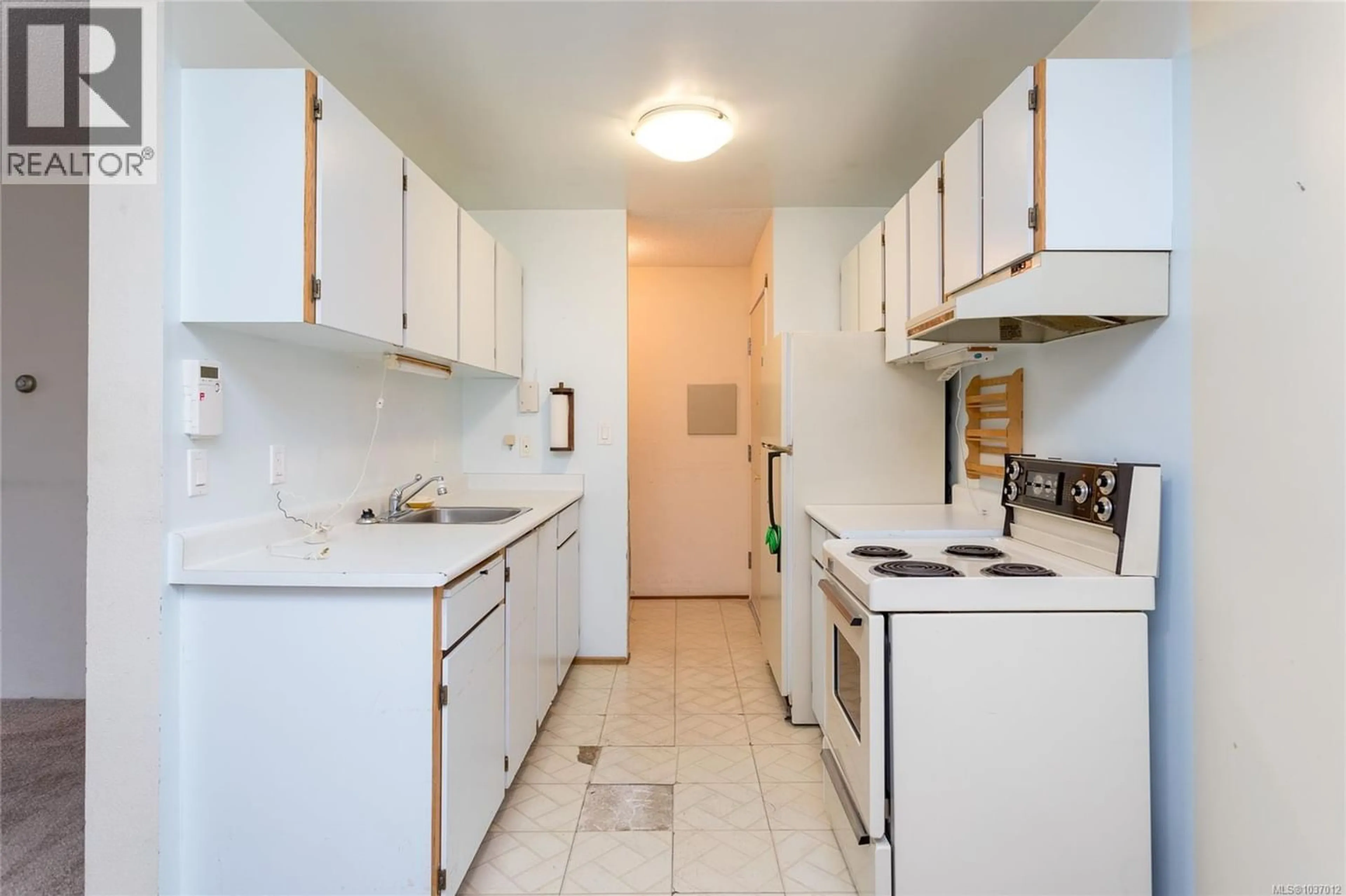 Unknown for 409 - 3255 GLASGOW AVENUE, Saanich British Columbia V8X4S4