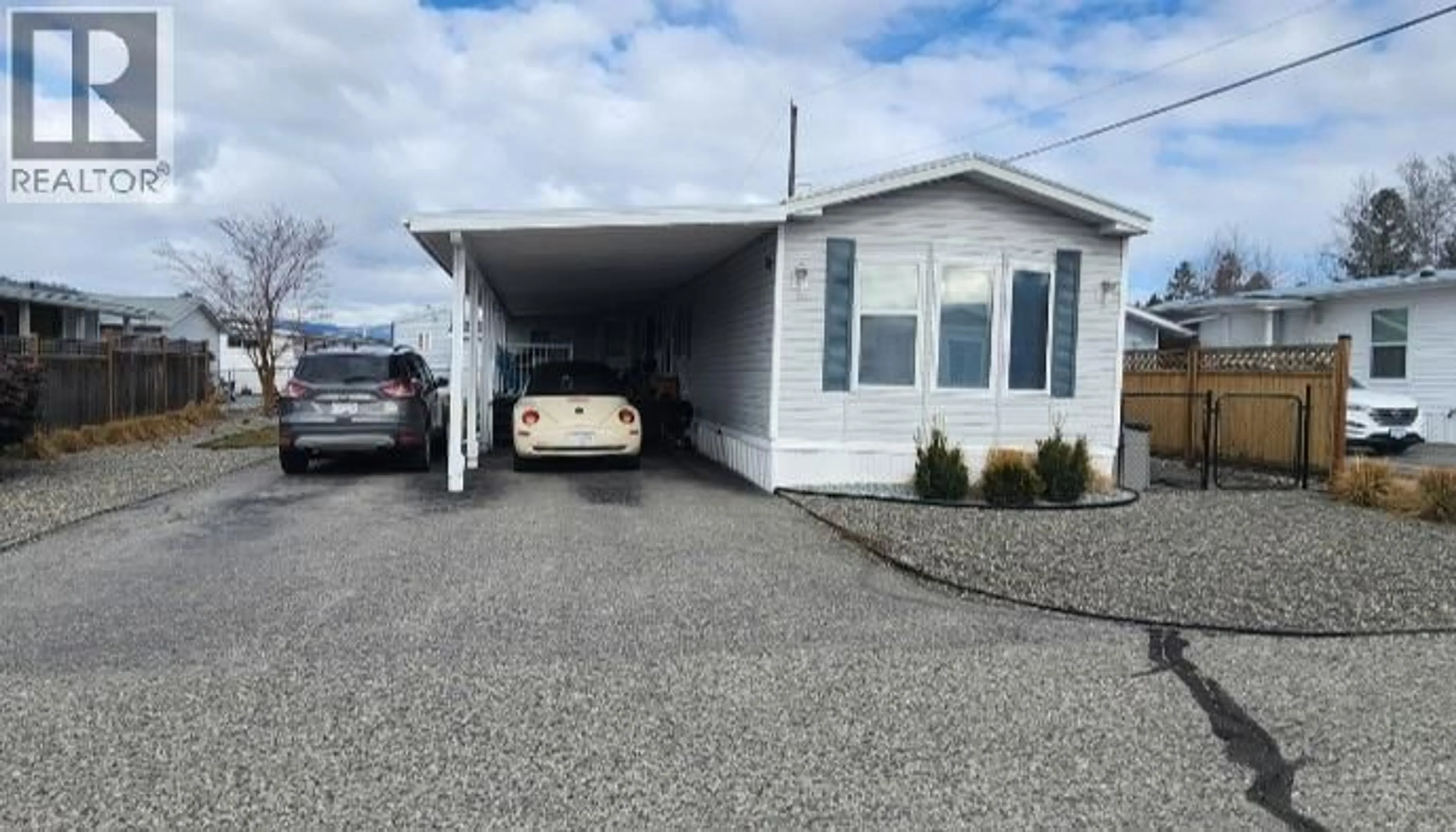 Indoor garage for 222 - 720 COMMONWEALTH ROAD, Kelowna British Columbia V4V1S2