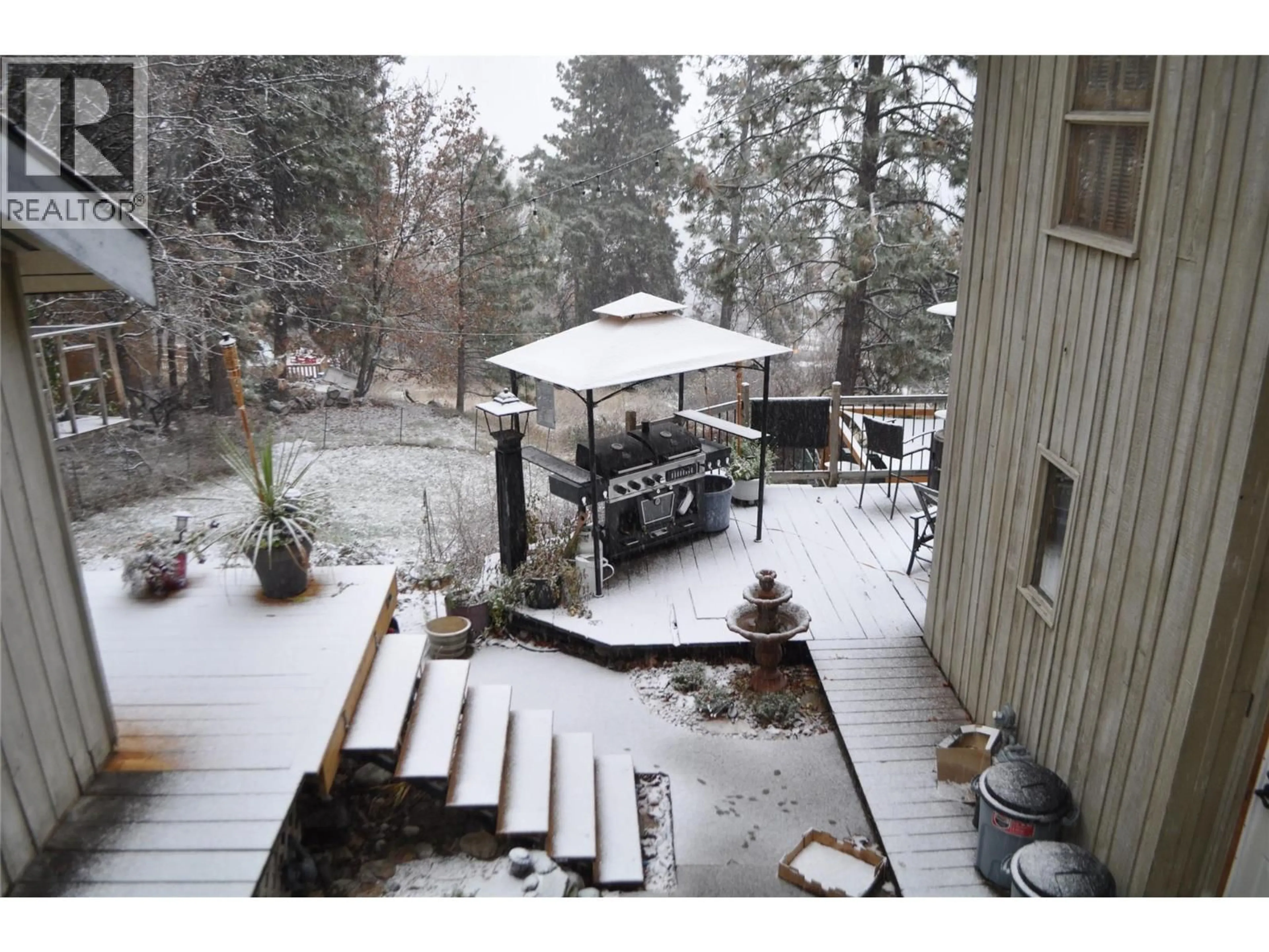 Patio, mountain view for 4627 MINTO STREET, Peachland British Columbia V0H1X4