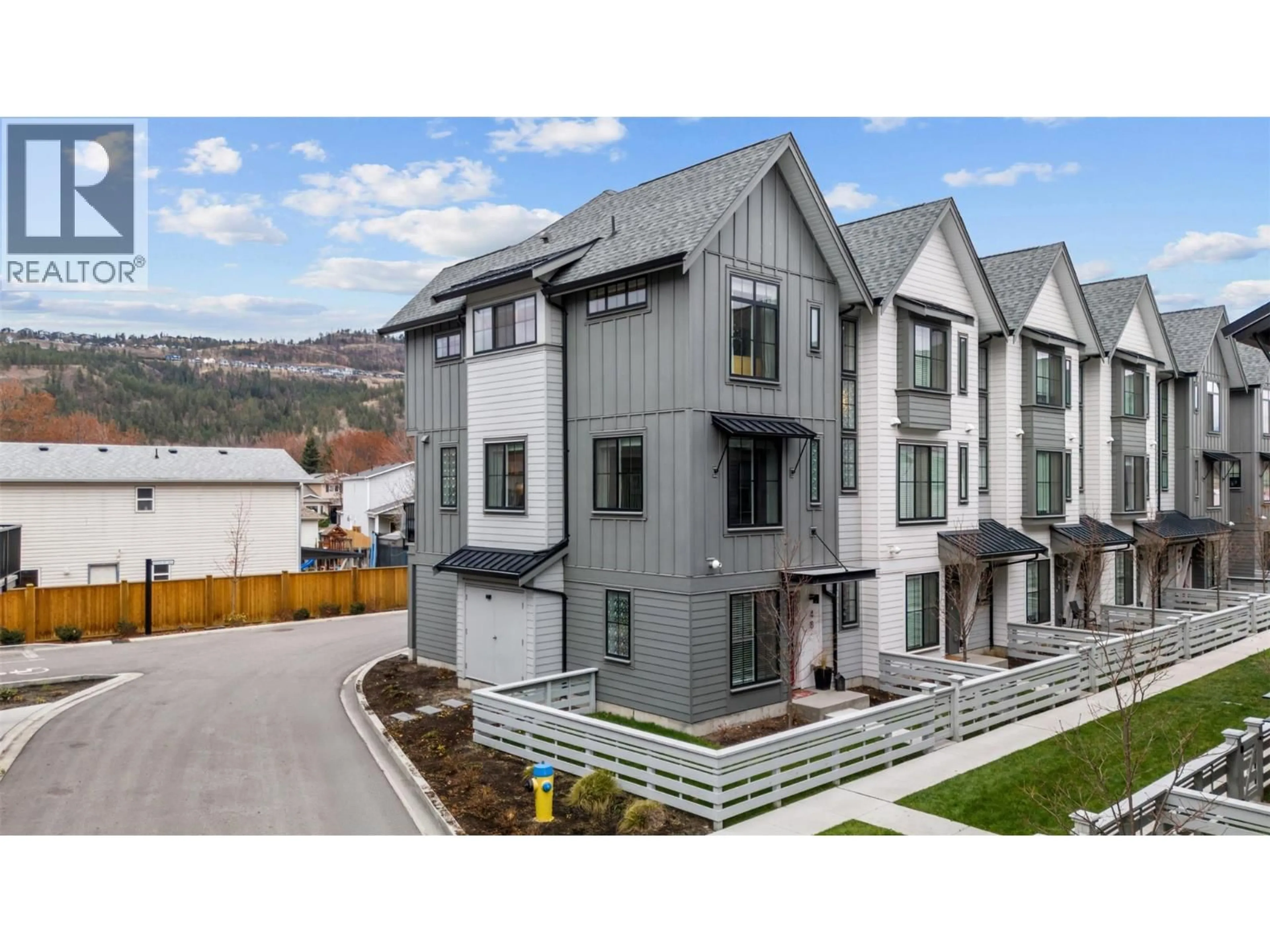 Home with vinyl exterior material, mountain view for 48 - 307 GLEN PARK DRIVE, Kelowna British Columbia V1V0H1