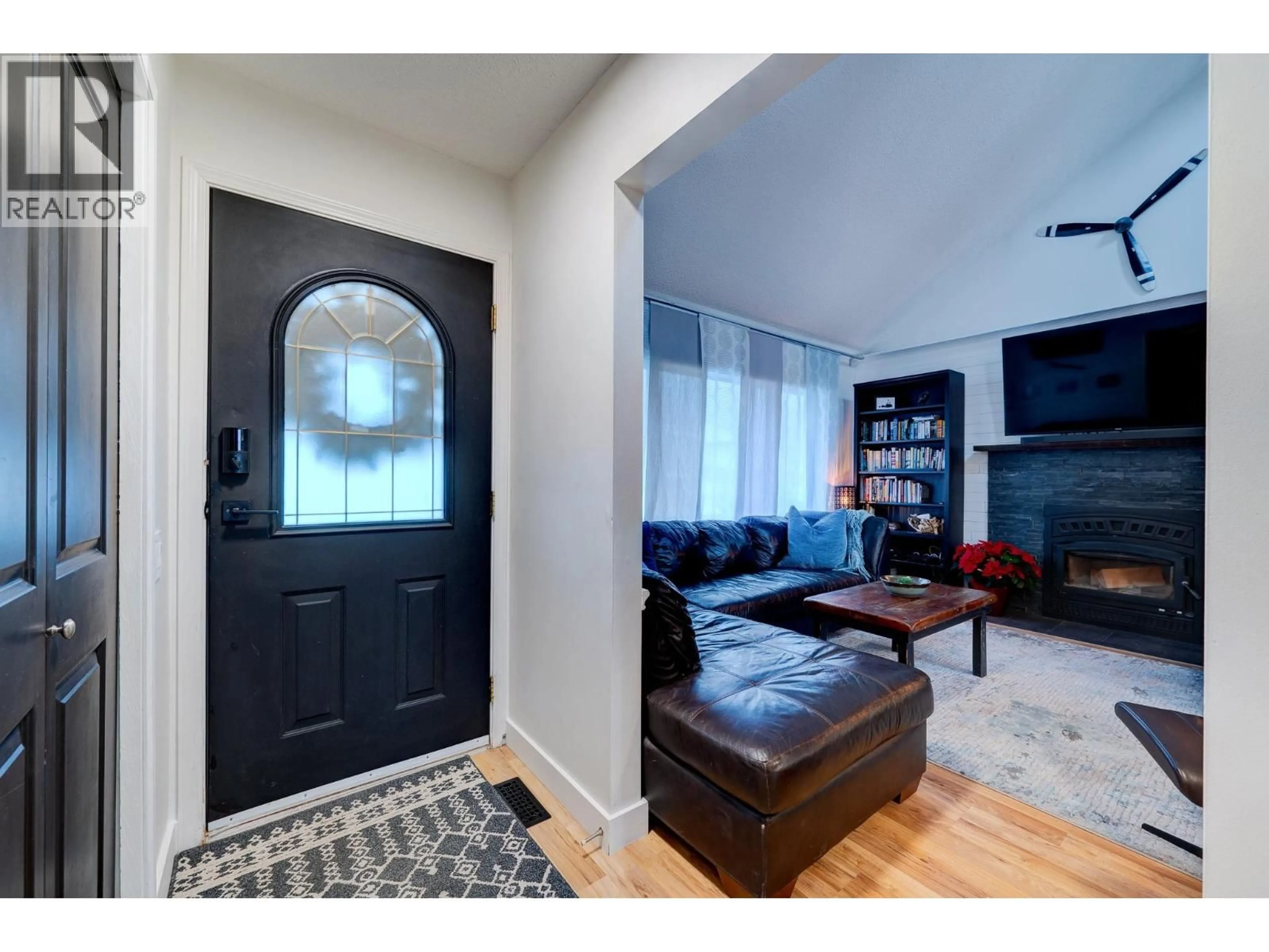 Indoor entryway for 2426 OMINECA DRIVE, Kamloops British Columbia V2E1V6