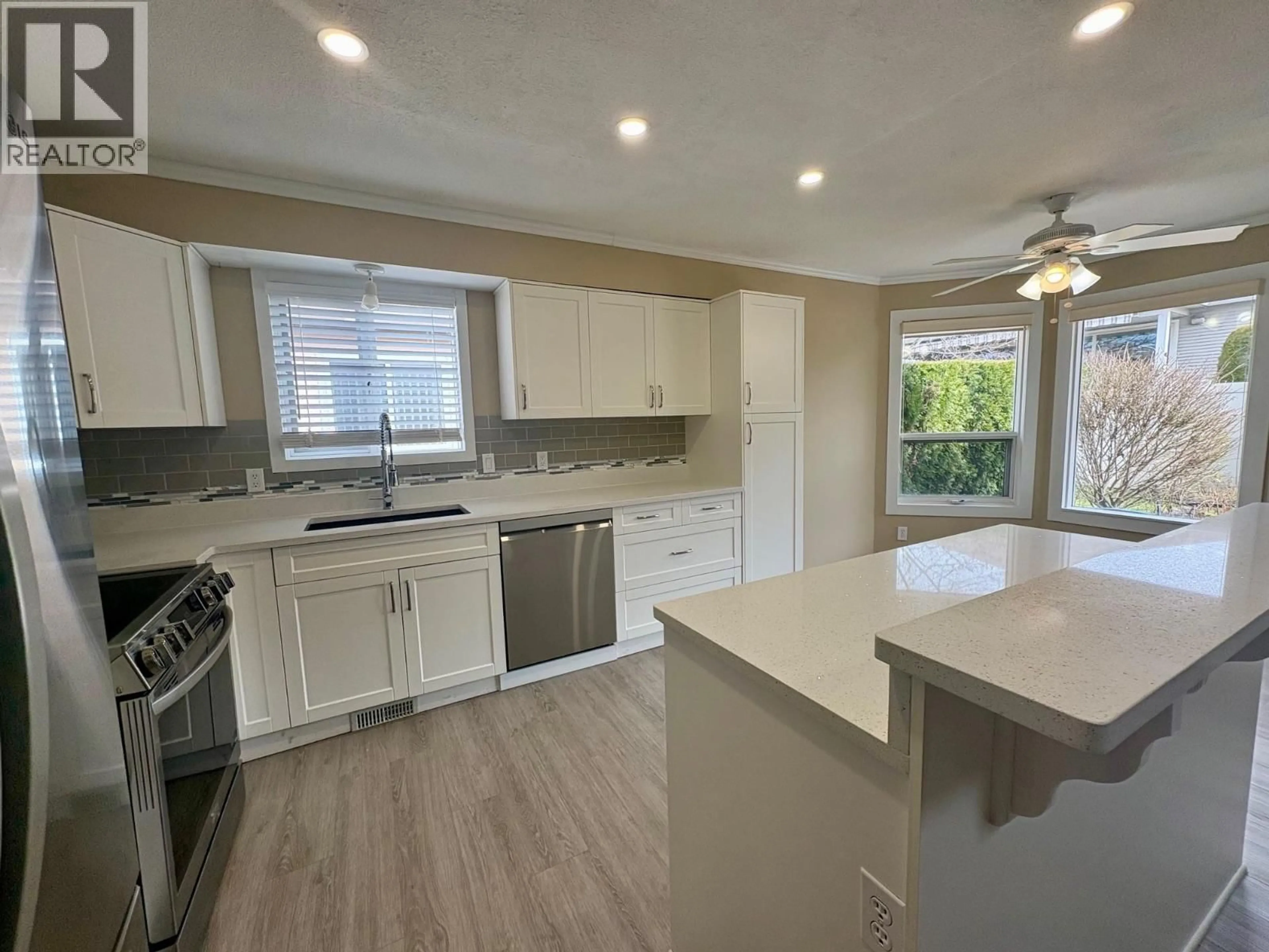 Open concept kitchen, unknown for 132 - 1201 CAMERON AVENUE, Kelowna British Columbia V1W3S1