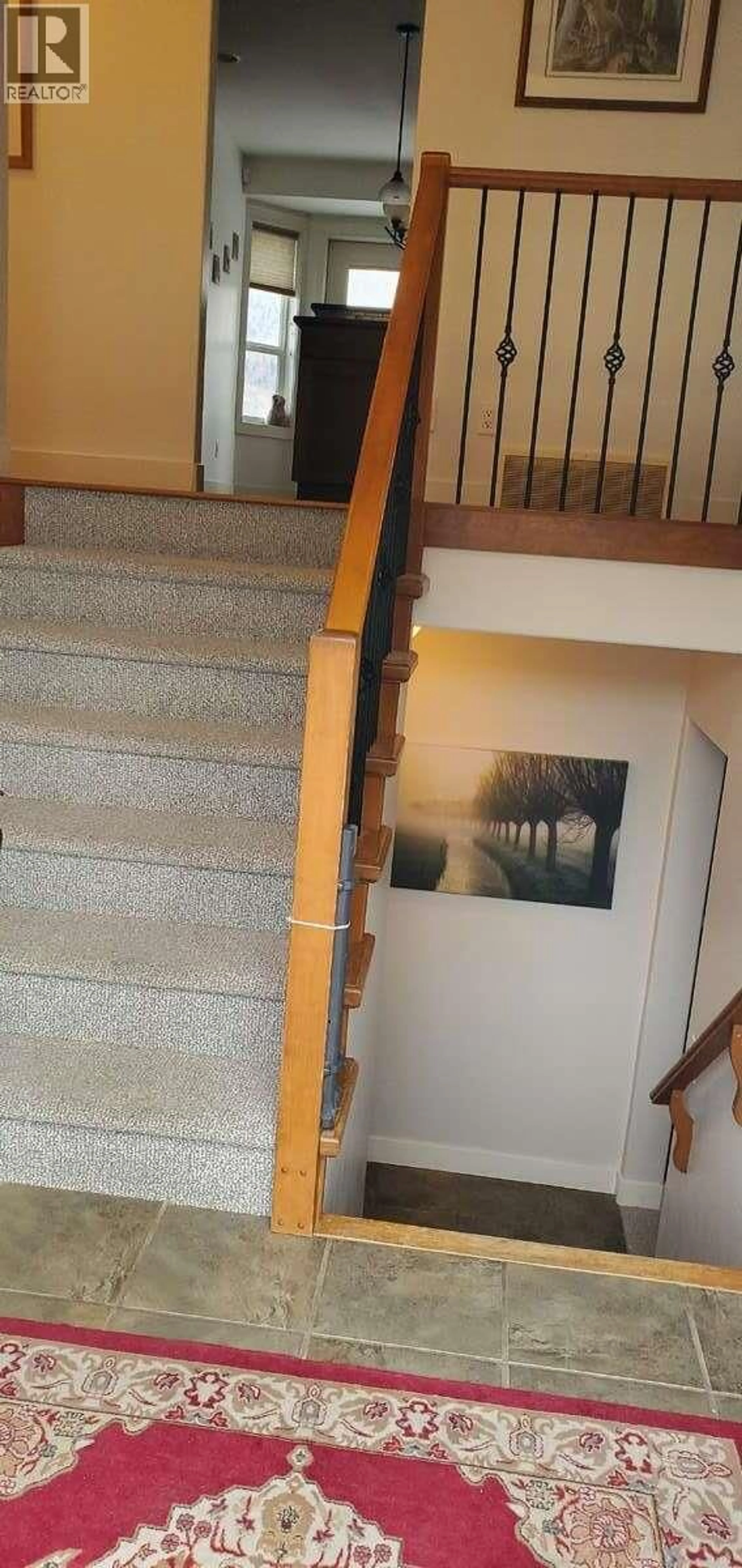 Stairs for 2150 CANTLE PLACE, Kamloops British Columbia V2B0A7