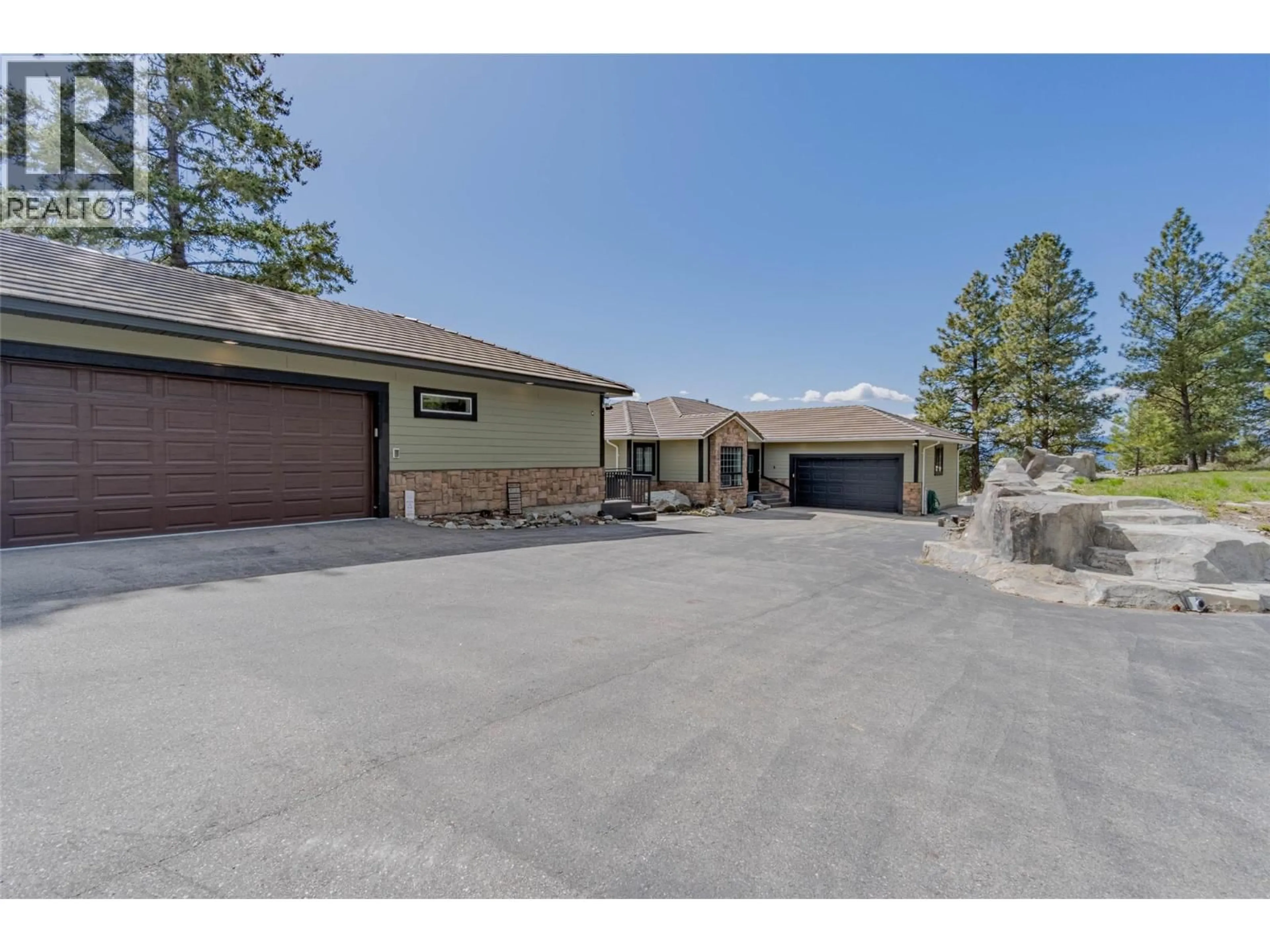 A pic from outside/outdoor area/front of a property/back of a property/a pic from drone, unknown for 1370 BULLMOOSE WAY, Osoyoos British Columbia V0H1V6